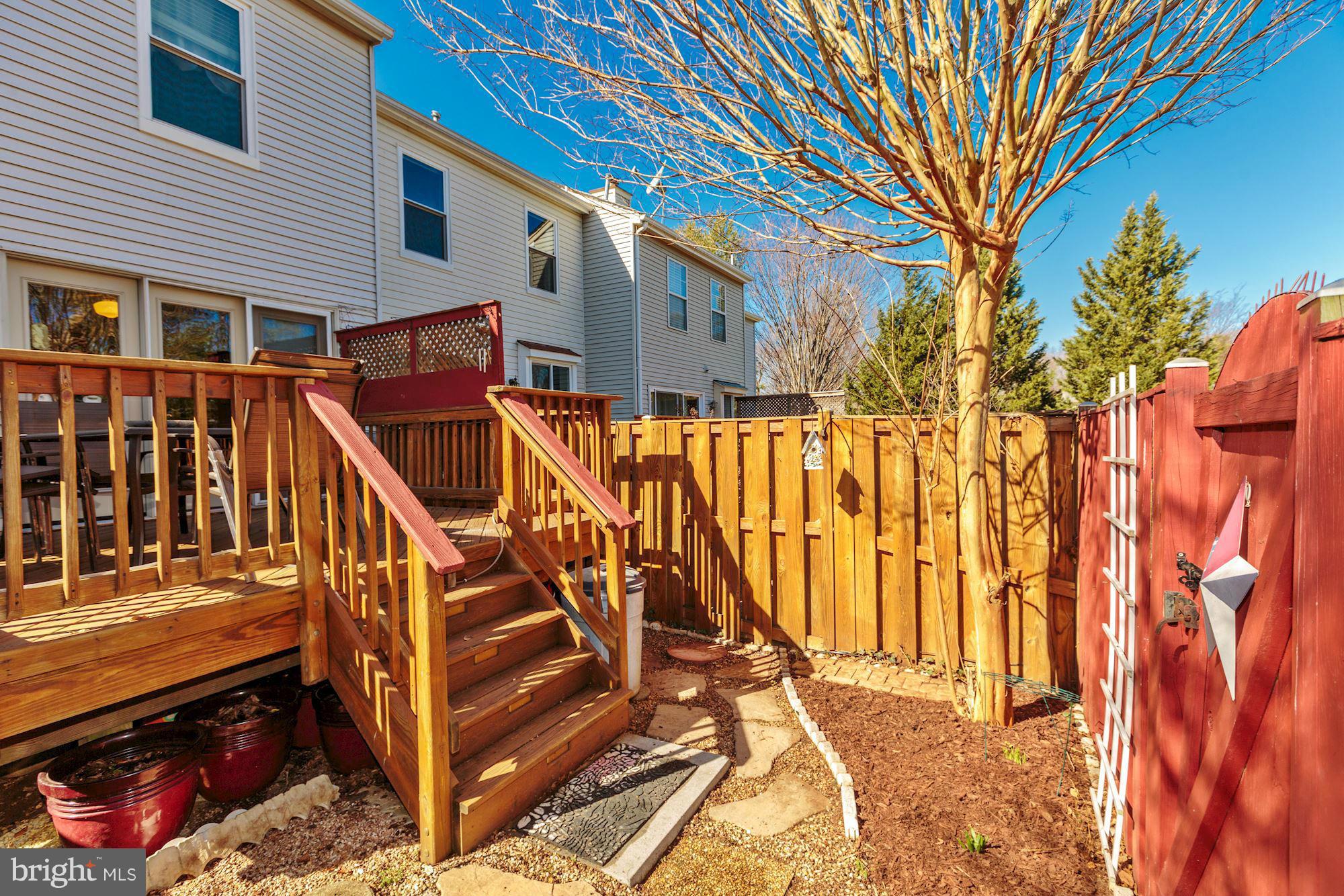 LANDSDOWNE - Residential