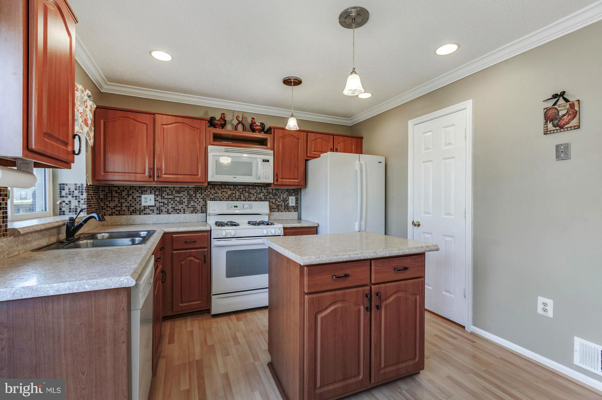 LANDSDOWNE - Residential