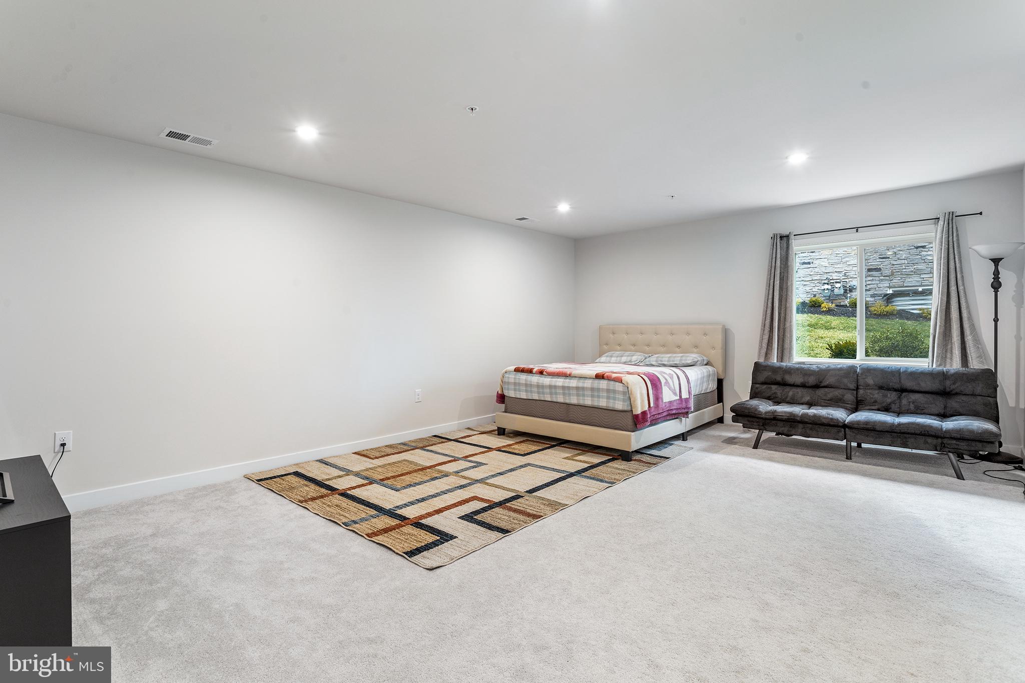 HIGHPOINT AT DOWNINGTOWN - Residential