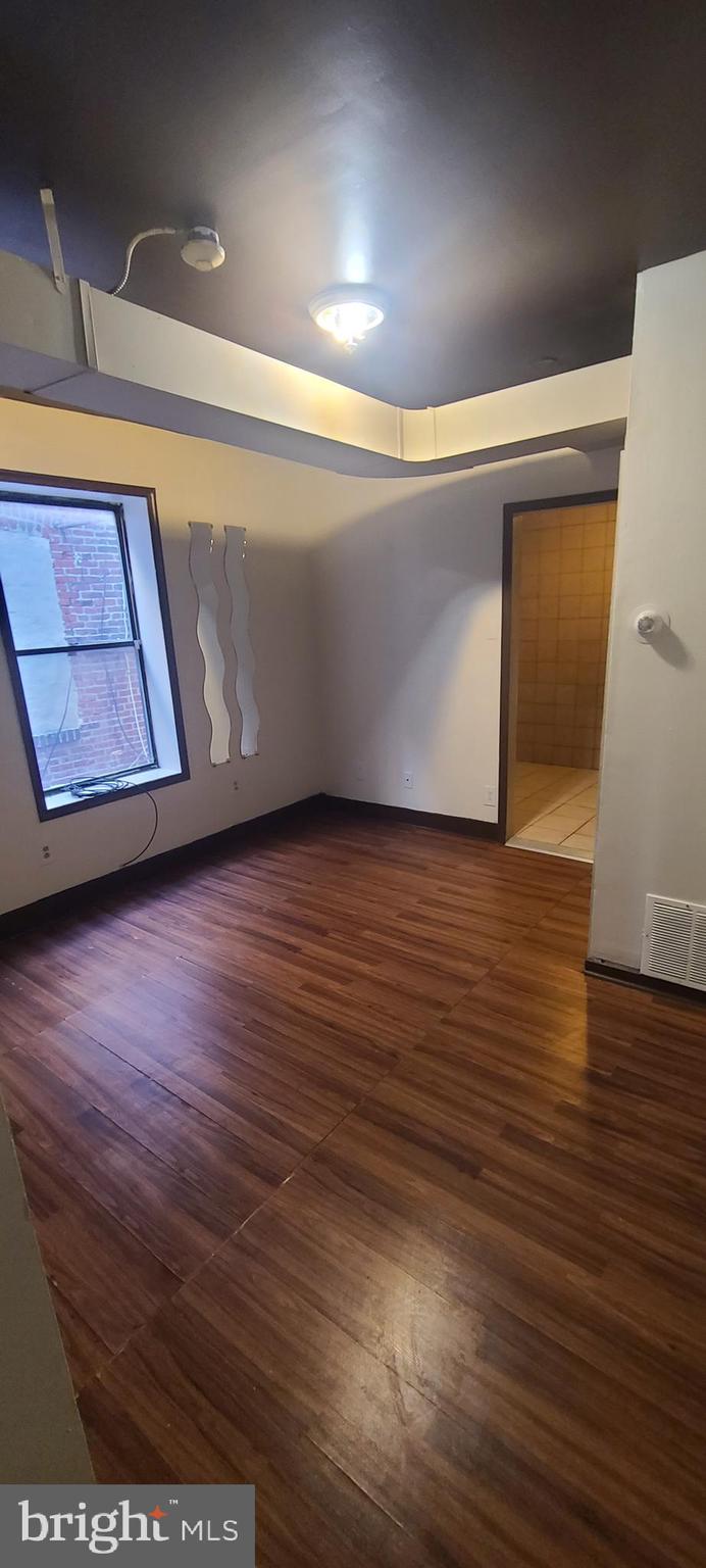 LOGAN - Residential Lease