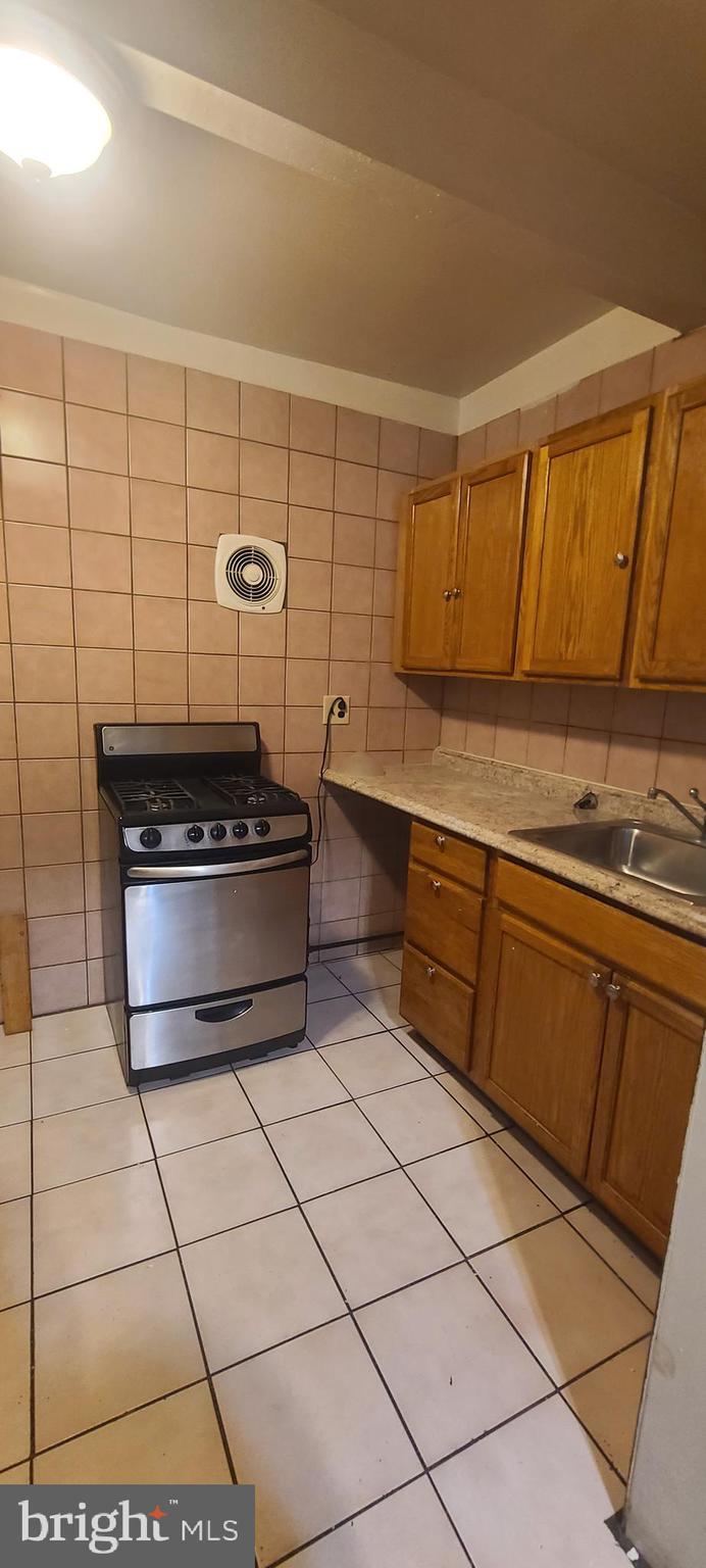 LOGAN - Residential Lease