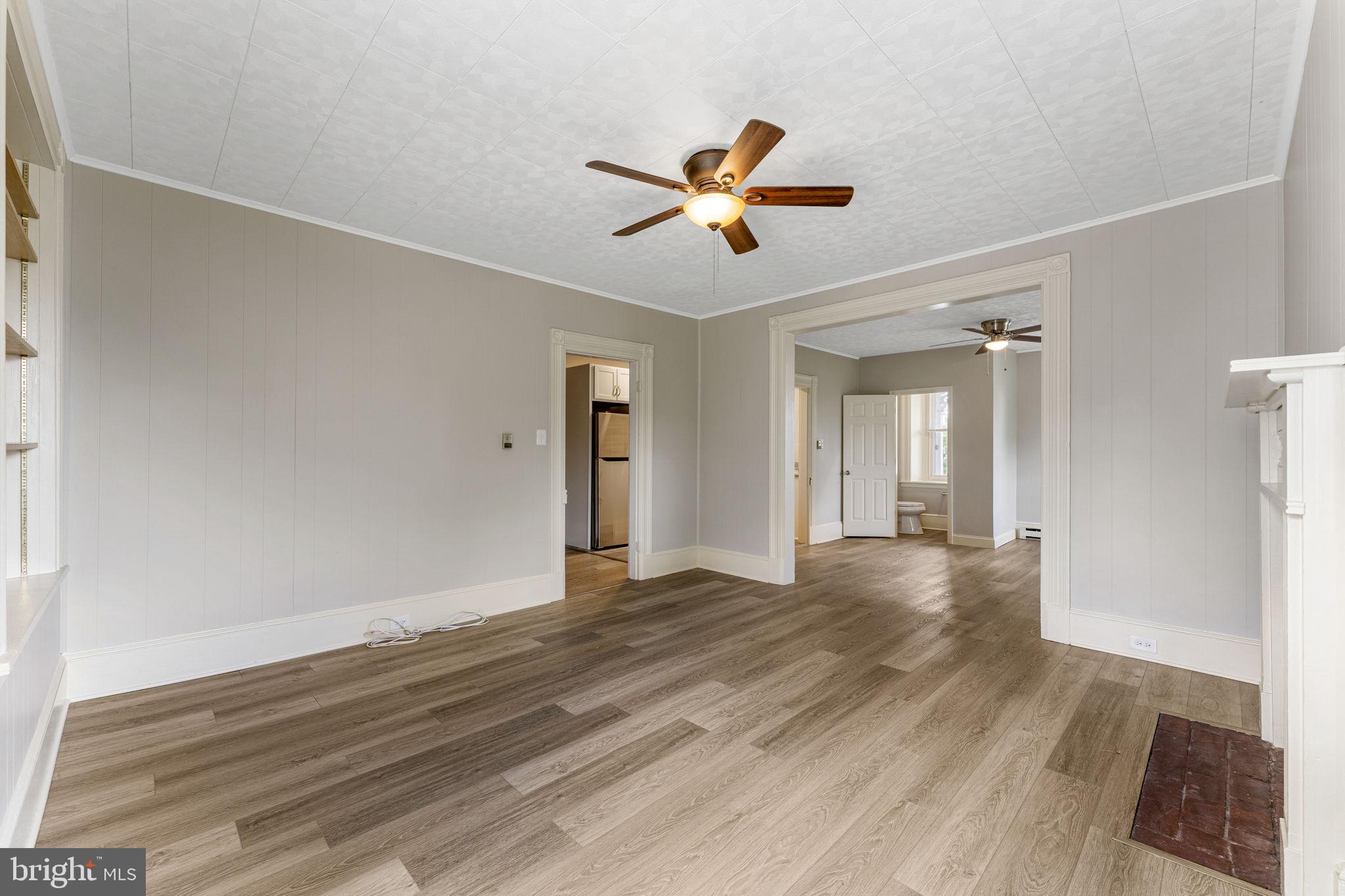 383 ANDERSON ROAD B