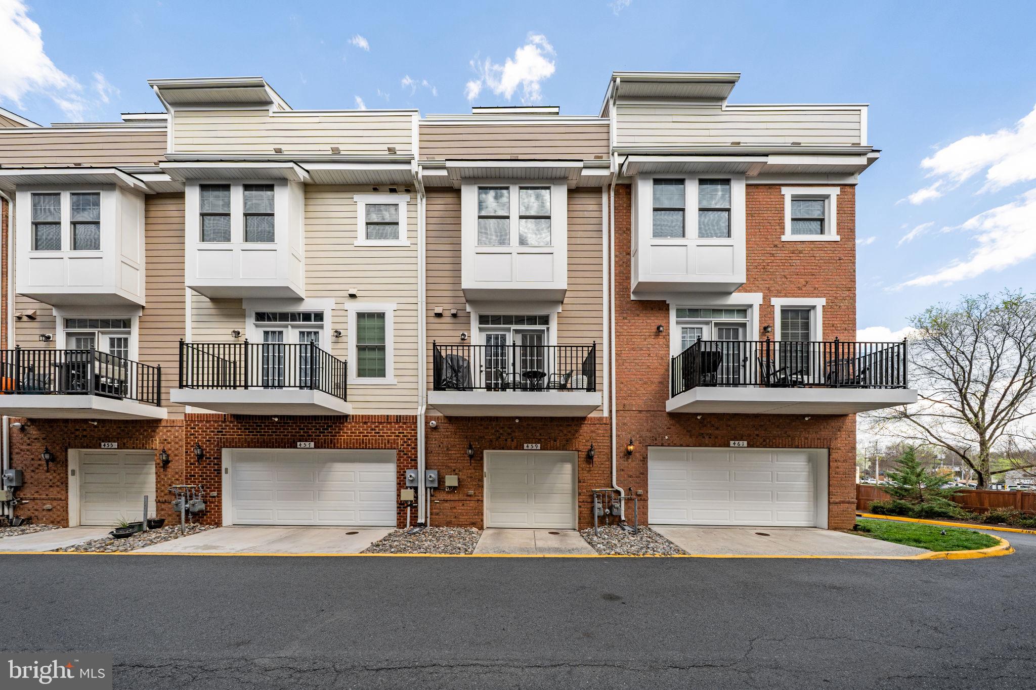 CRESCENT PLACE - Residential