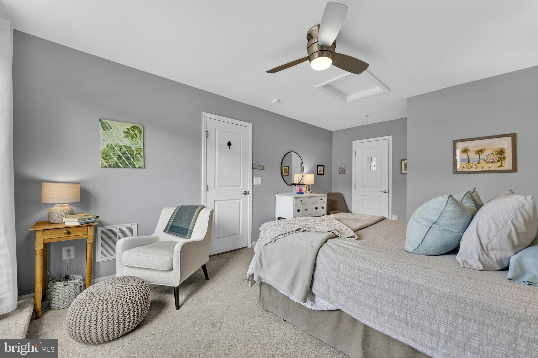 CRESCENT PLACE - Residential