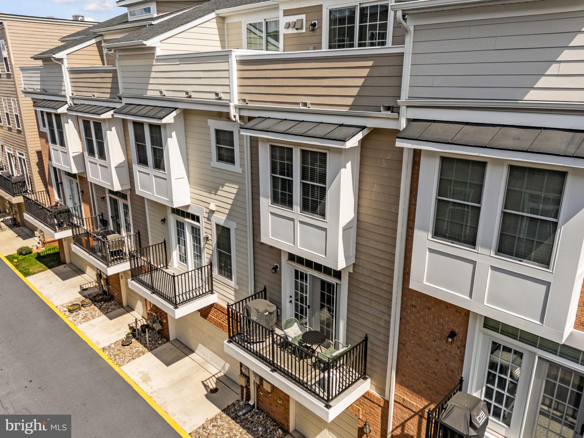 CRESCENT PLACE - Residential