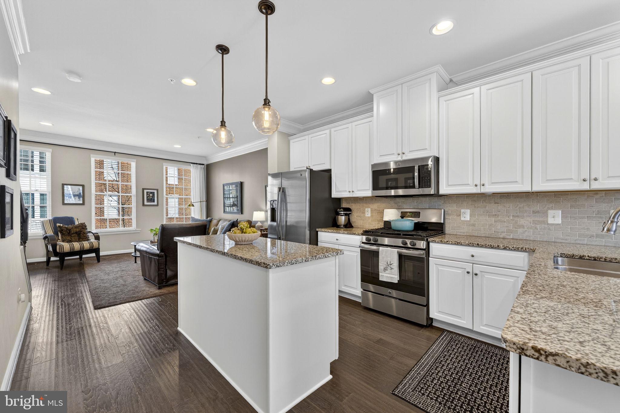 CRESCENT PLACE - Residential