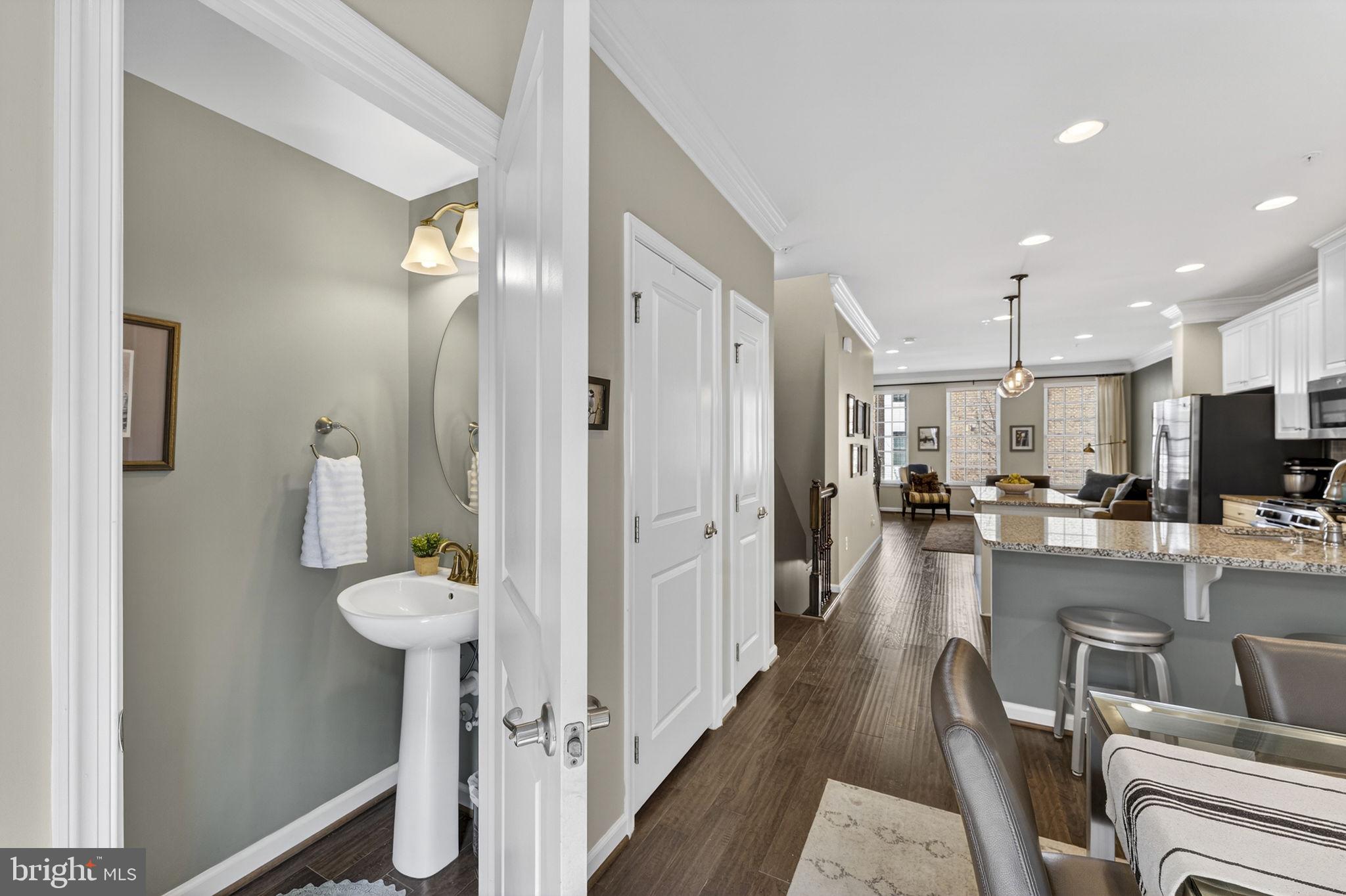 CRESCENT PLACE - Residential