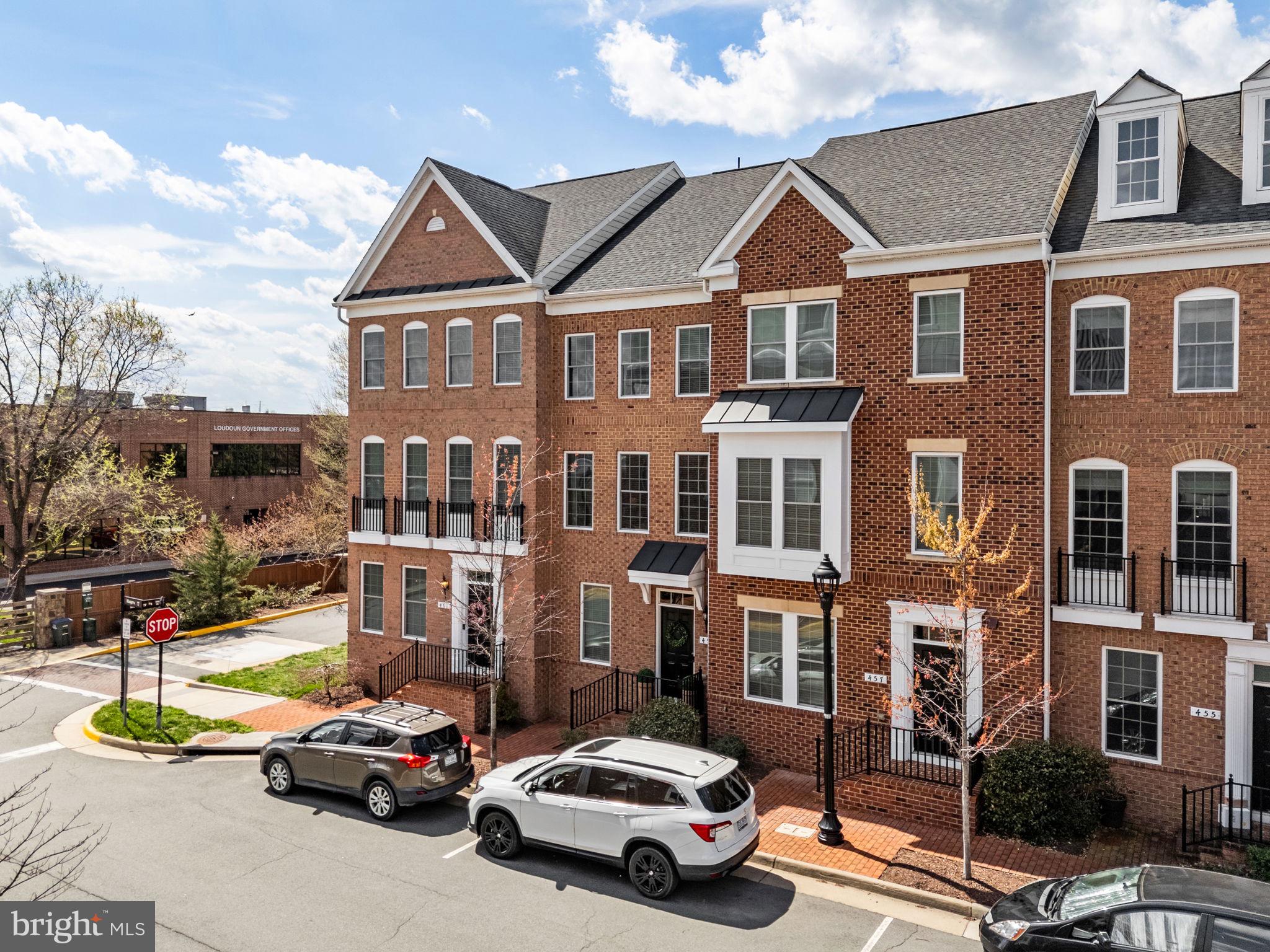 CRESCENT PLACE - Residential