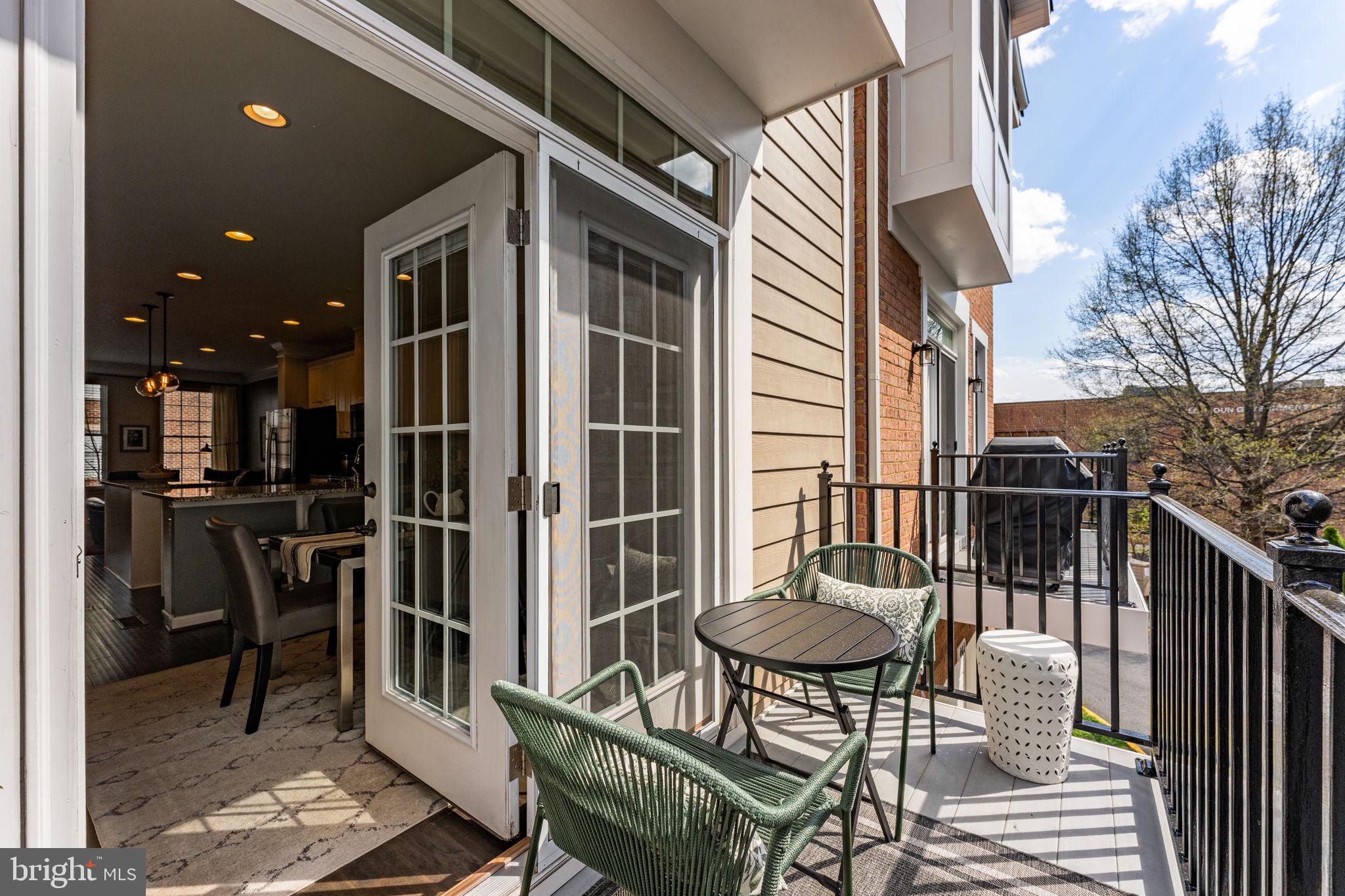 CRESCENT PLACE - Residential