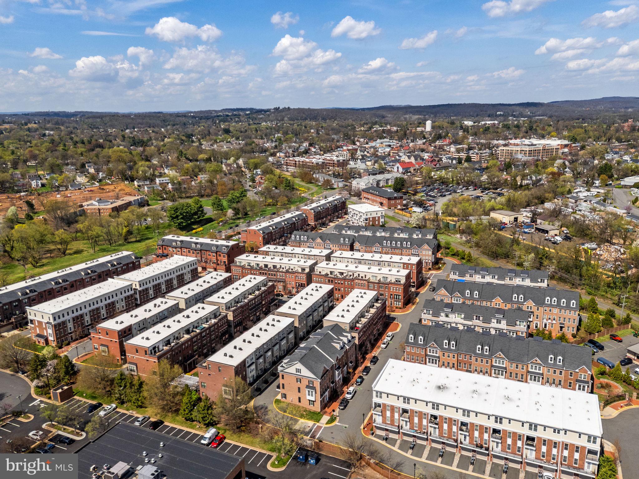 CRESCENT PLACE - Residential