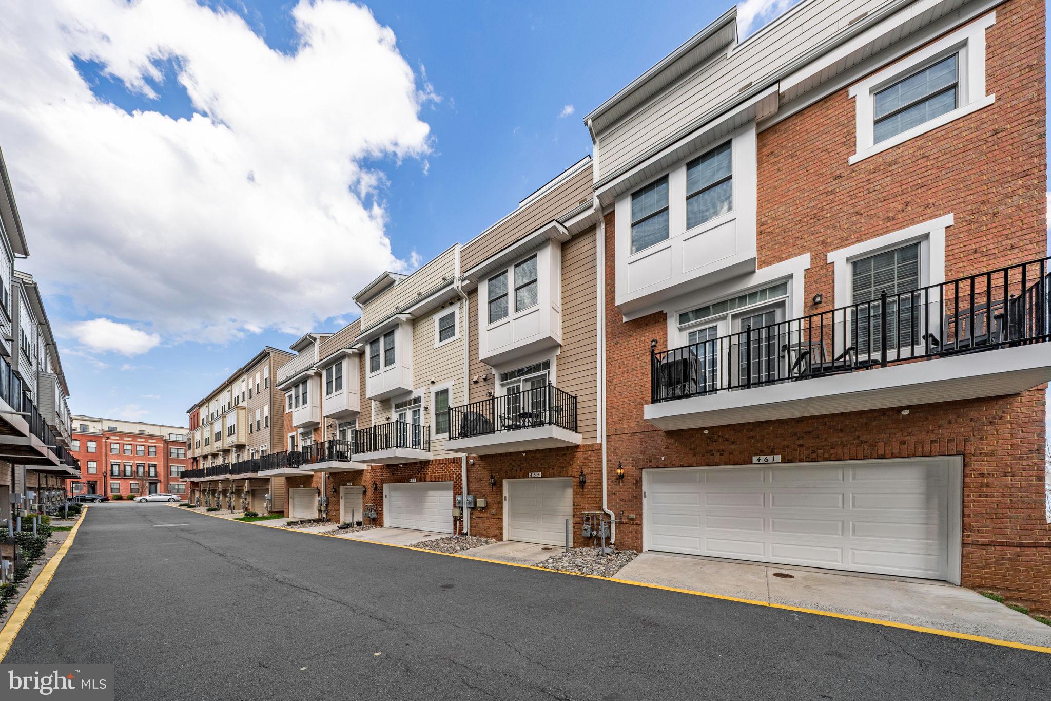 CRESCENT PLACE - Residential