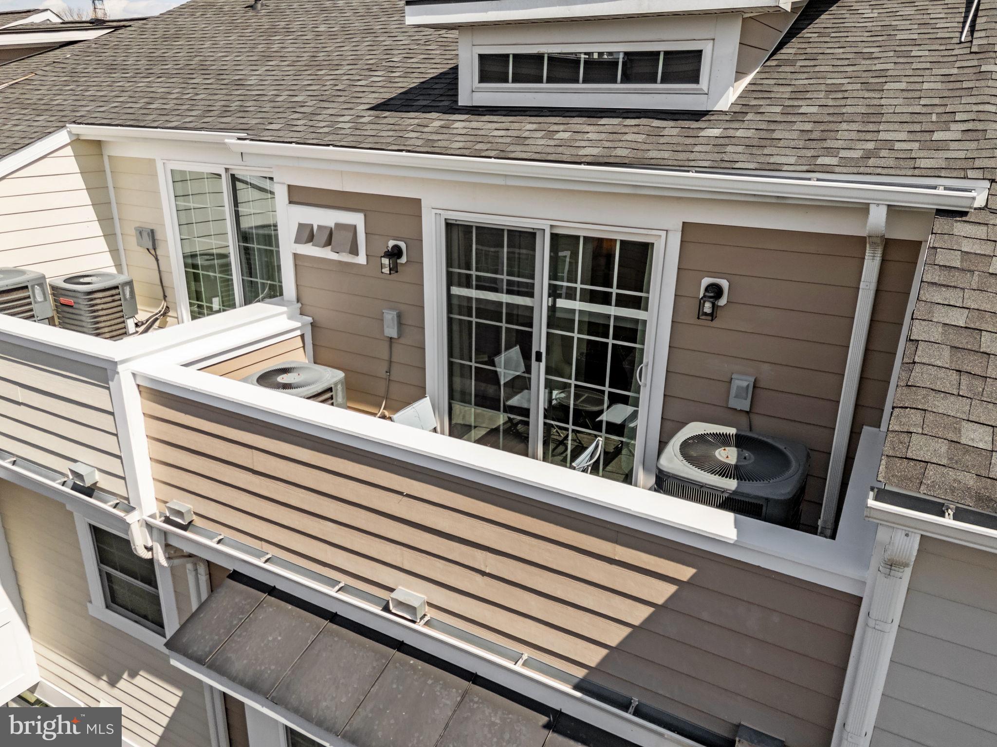 CRESCENT PLACE - Residential