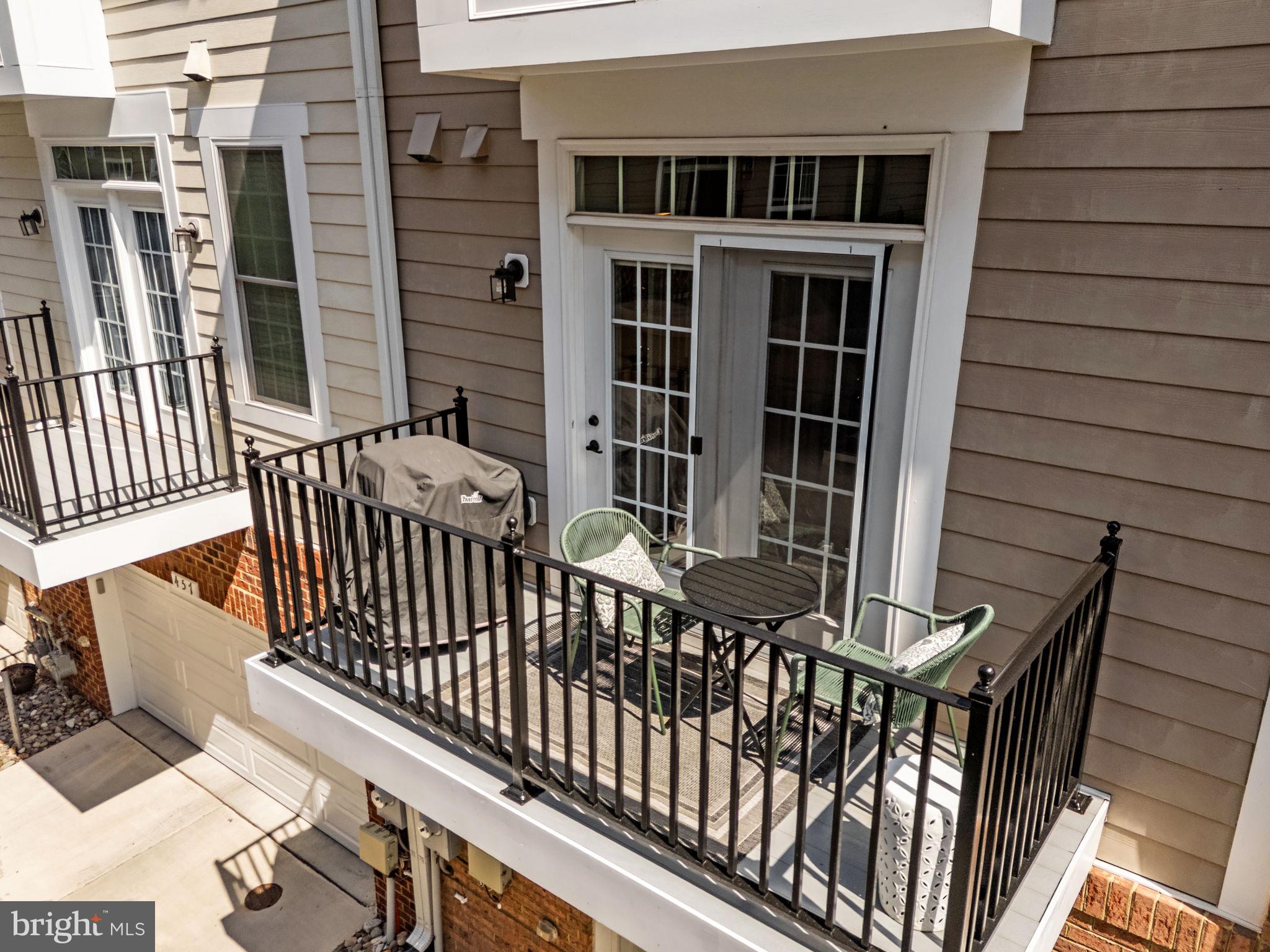 CRESCENT PLACE - Residential