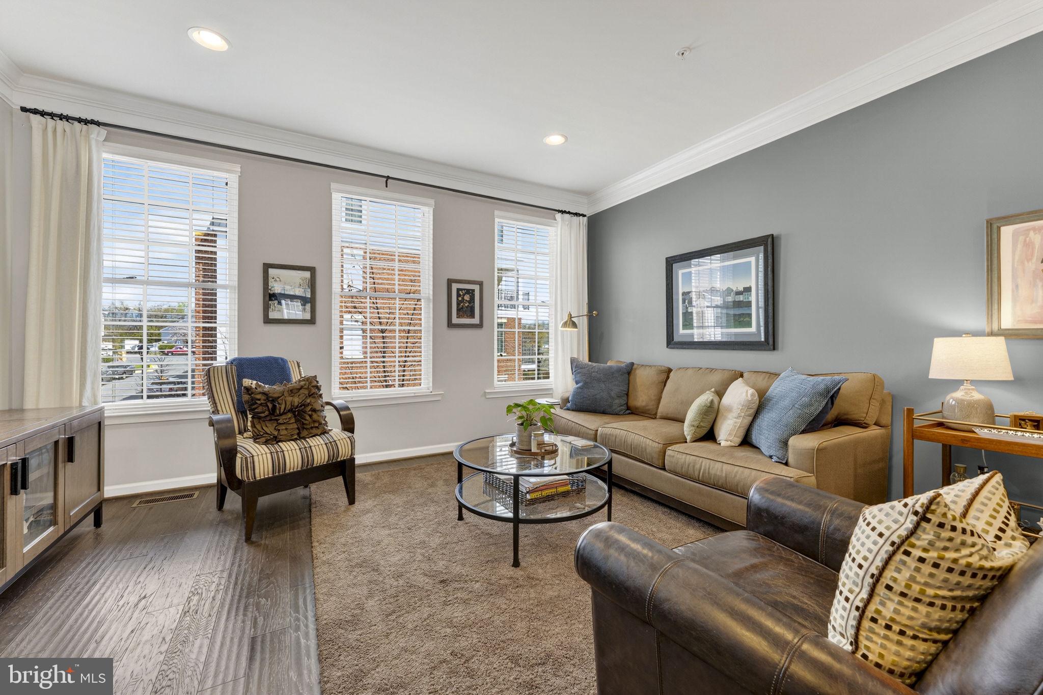 CRESCENT PLACE - Residential