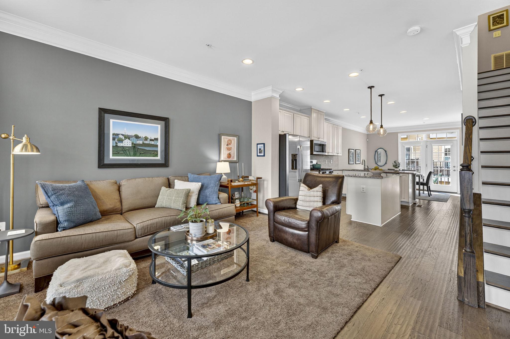 CRESCENT PLACE - Residential