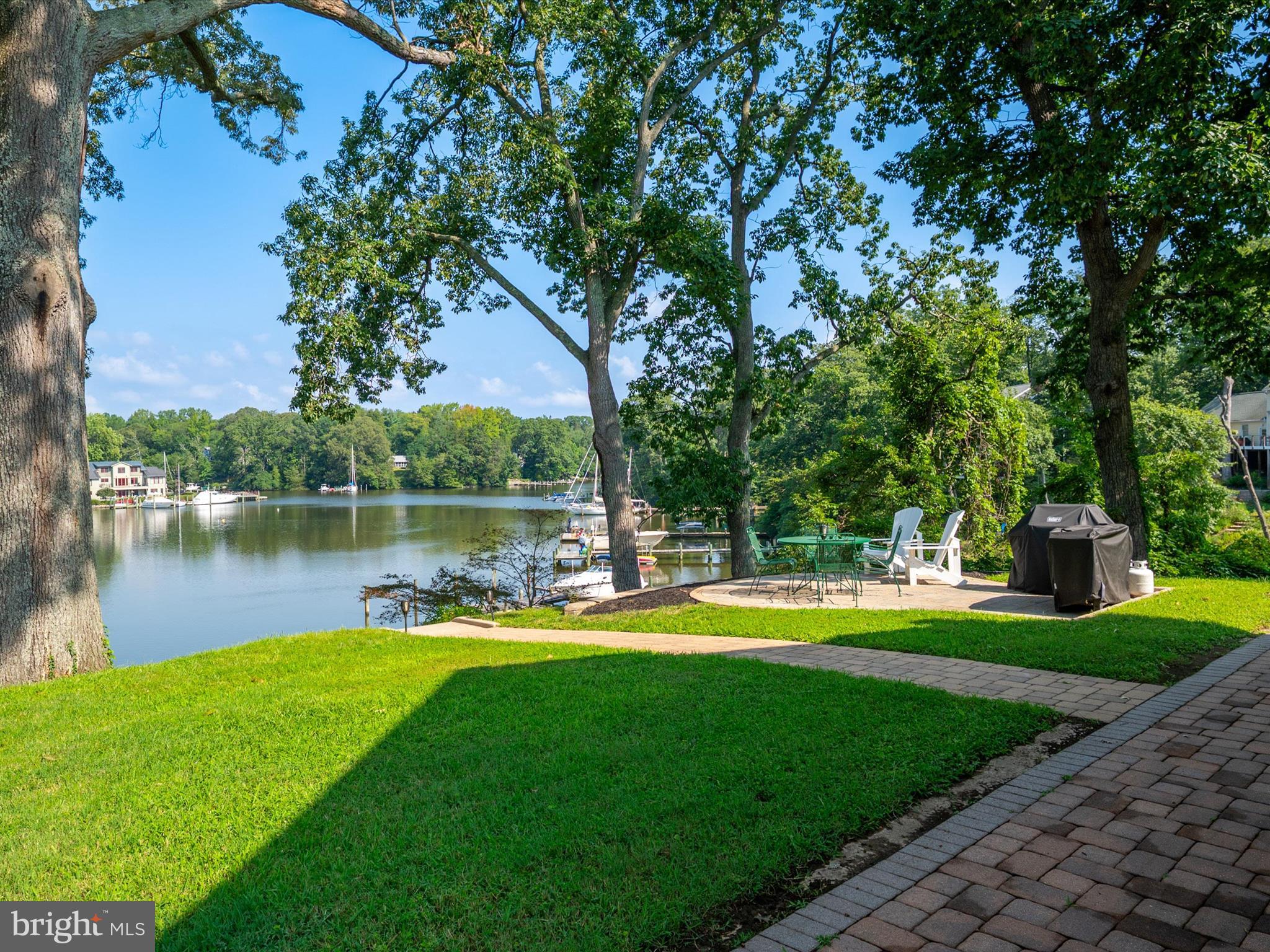 CRESSTON PARK - Residential