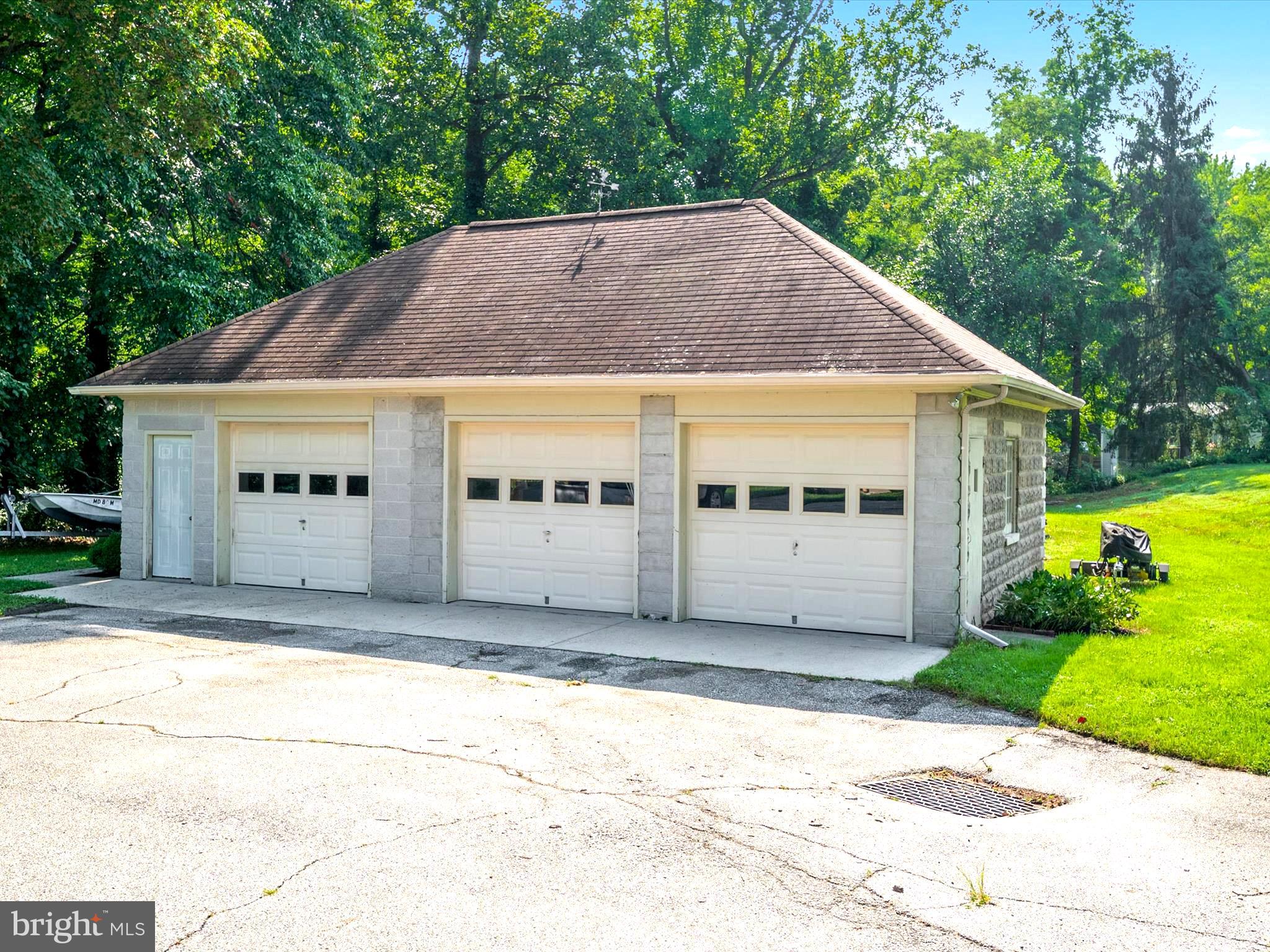 CRESSTON PARK - Residential