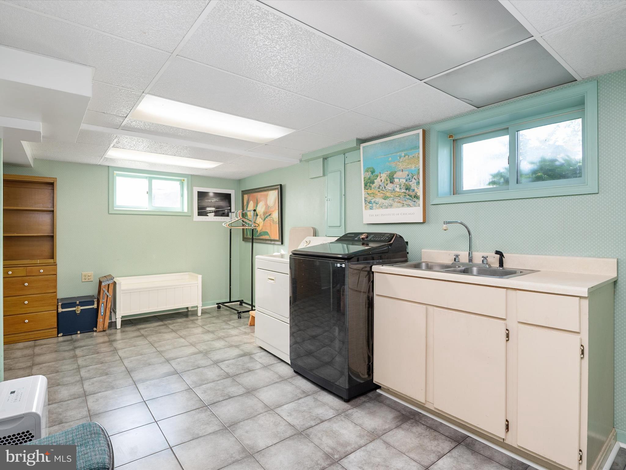 CRESSTON PARK - Residential