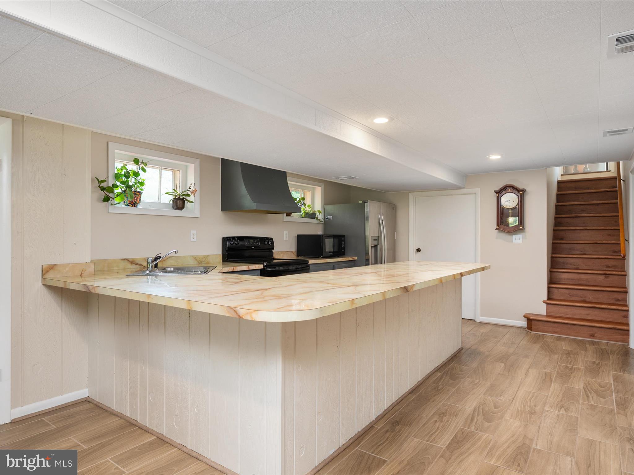 CRESSTON PARK - Residential