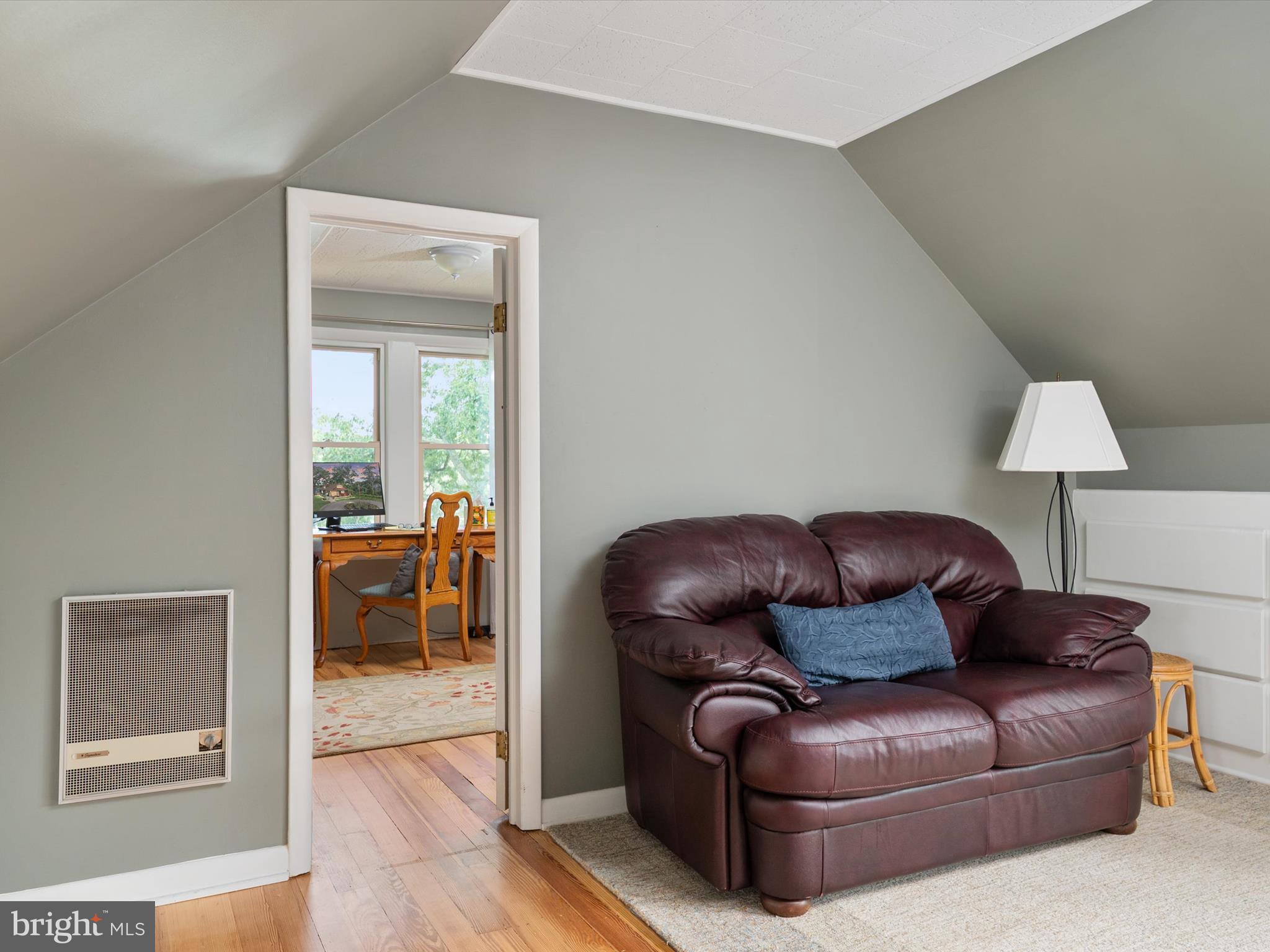 CRESSTON PARK - Residential