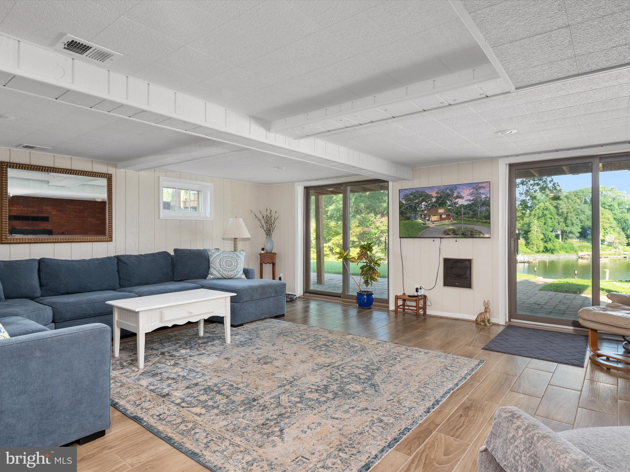 CRESSTON PARK - Residential