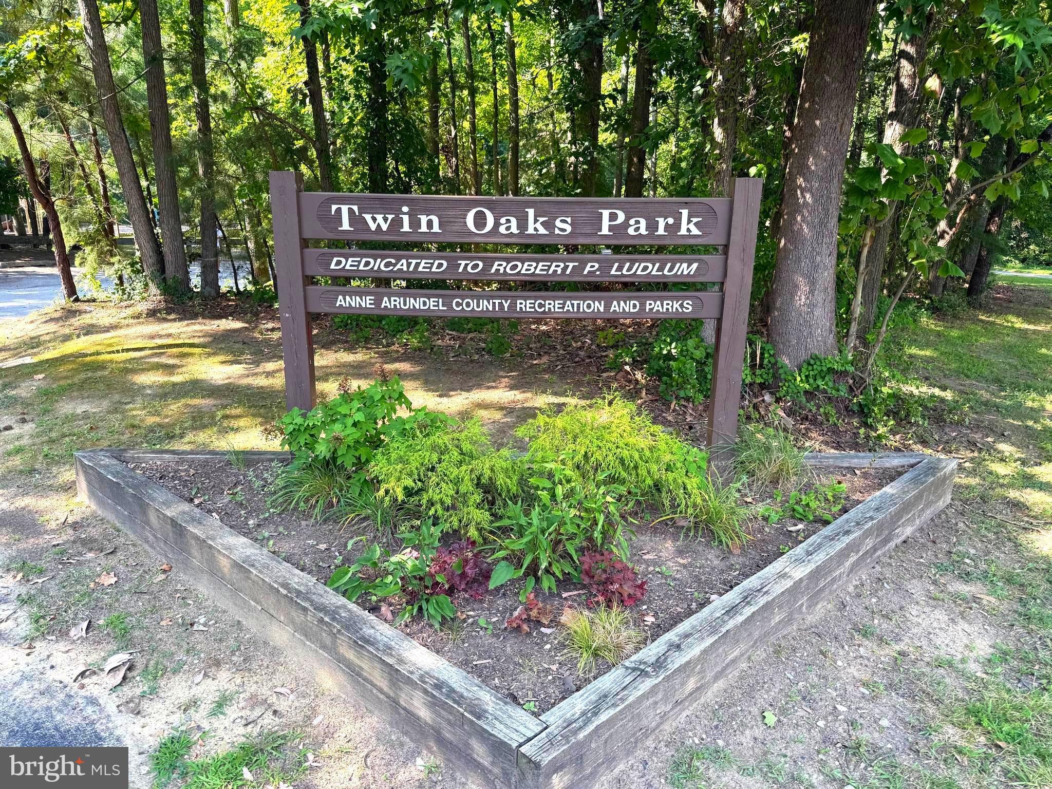 CRESSTON PARK - Residential