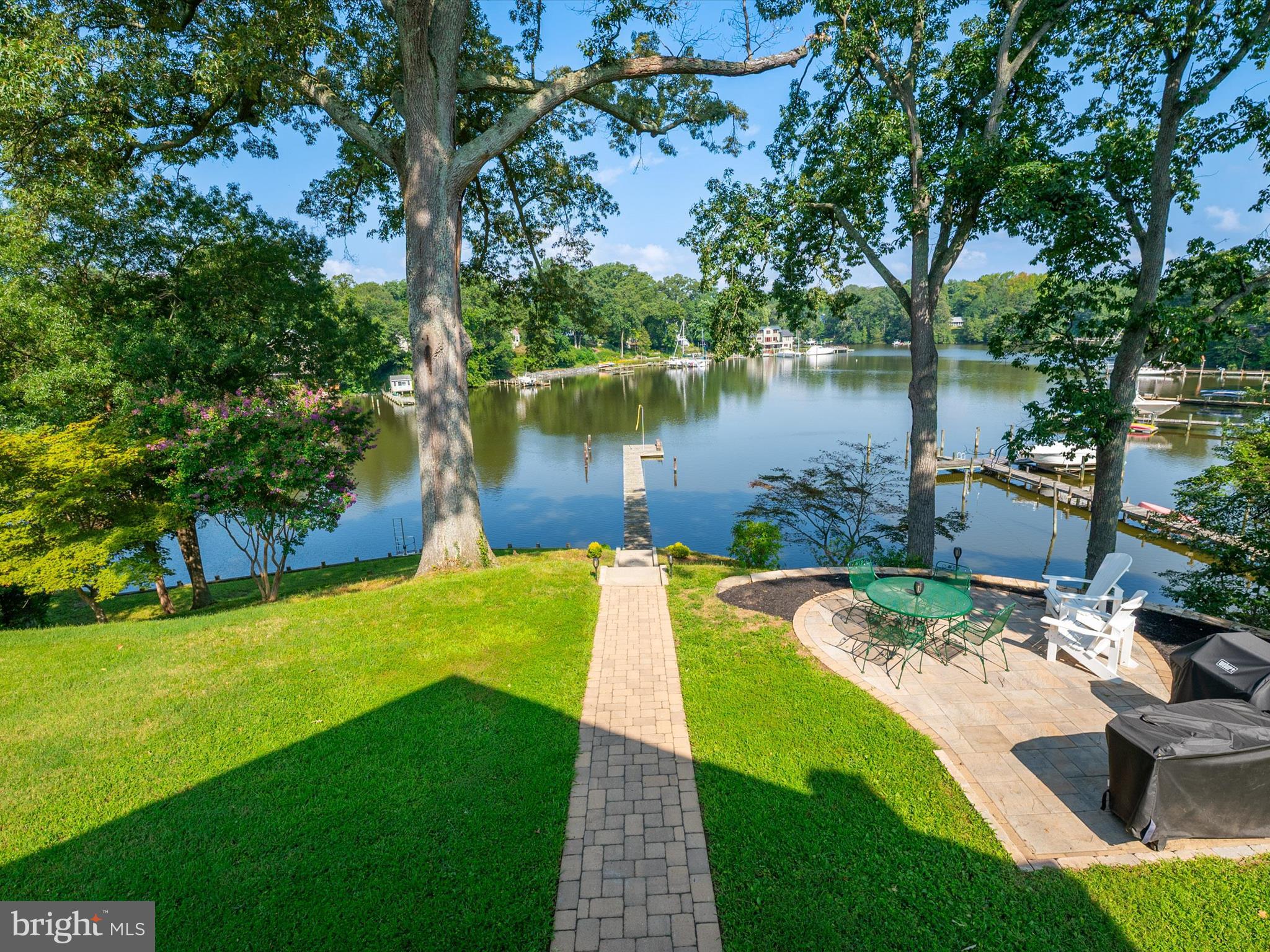 CRESSTON PARK - Residential