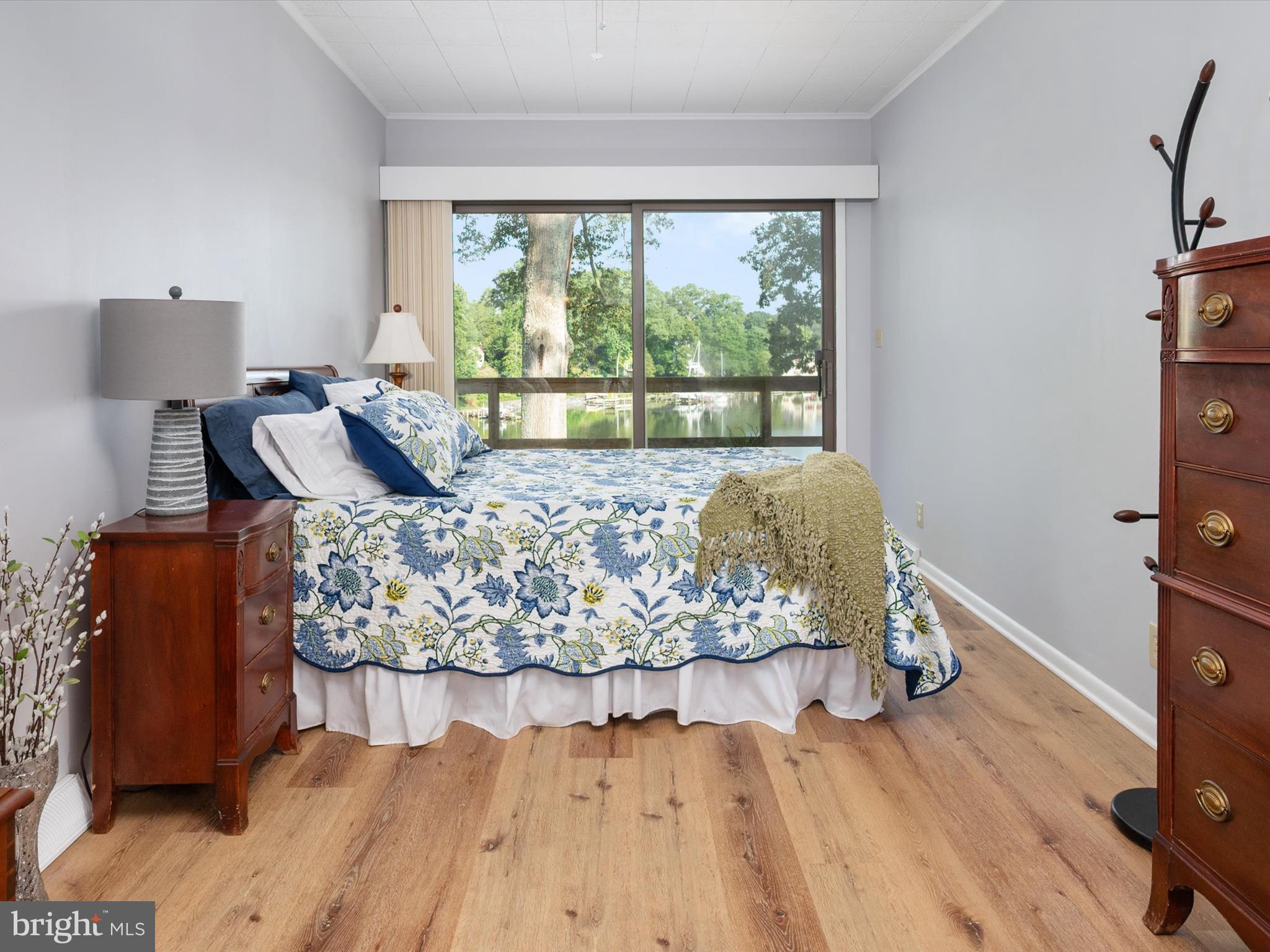 CRESSTON PARK - Residential