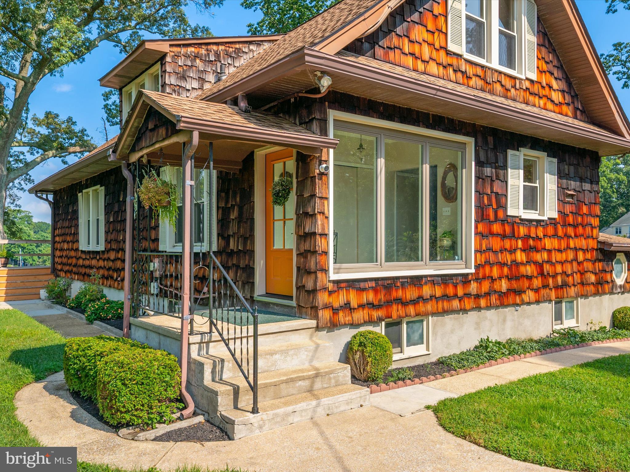 CRESSTON PARK - Residential