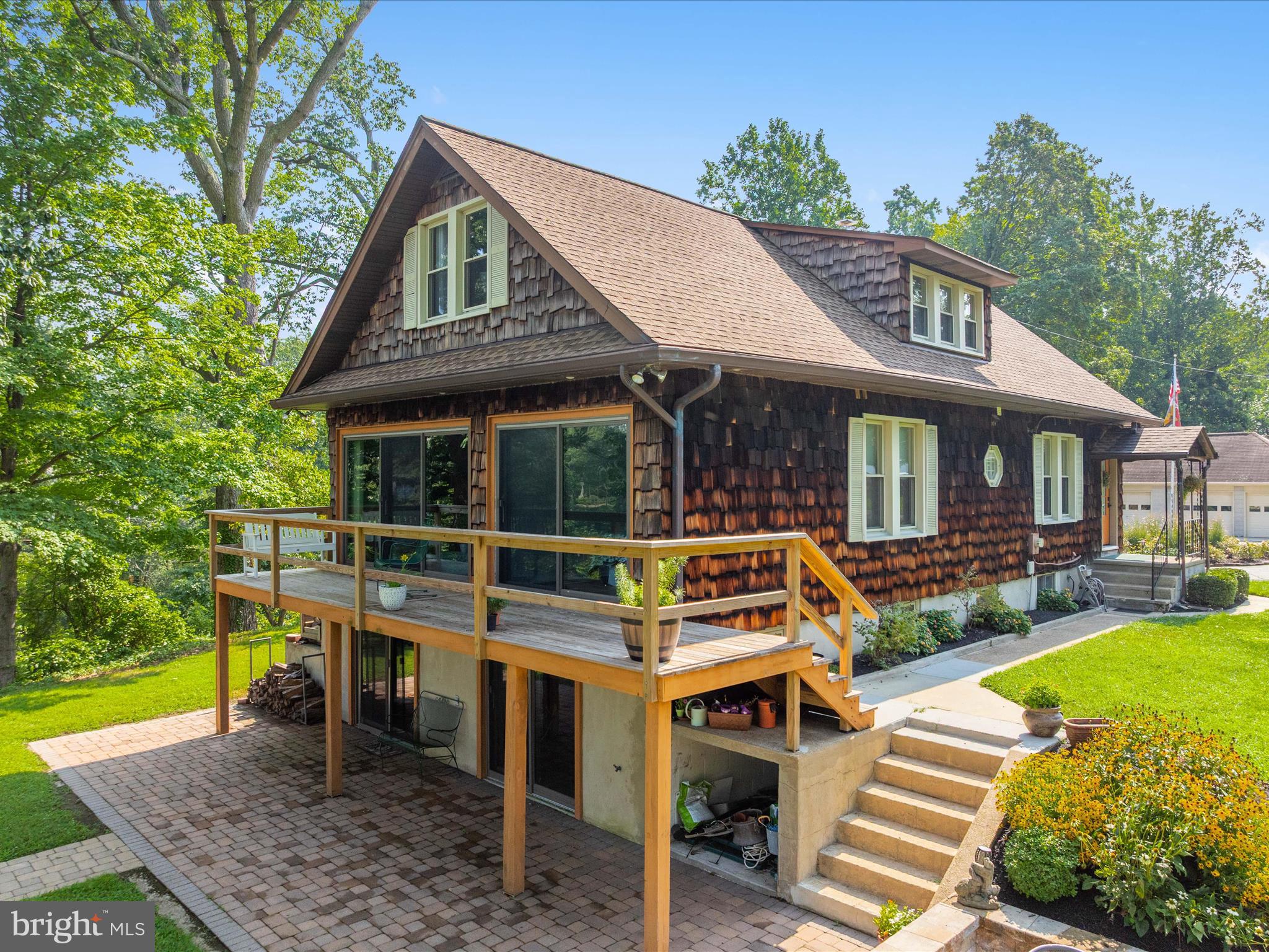 CRESSTON PARK - Residential