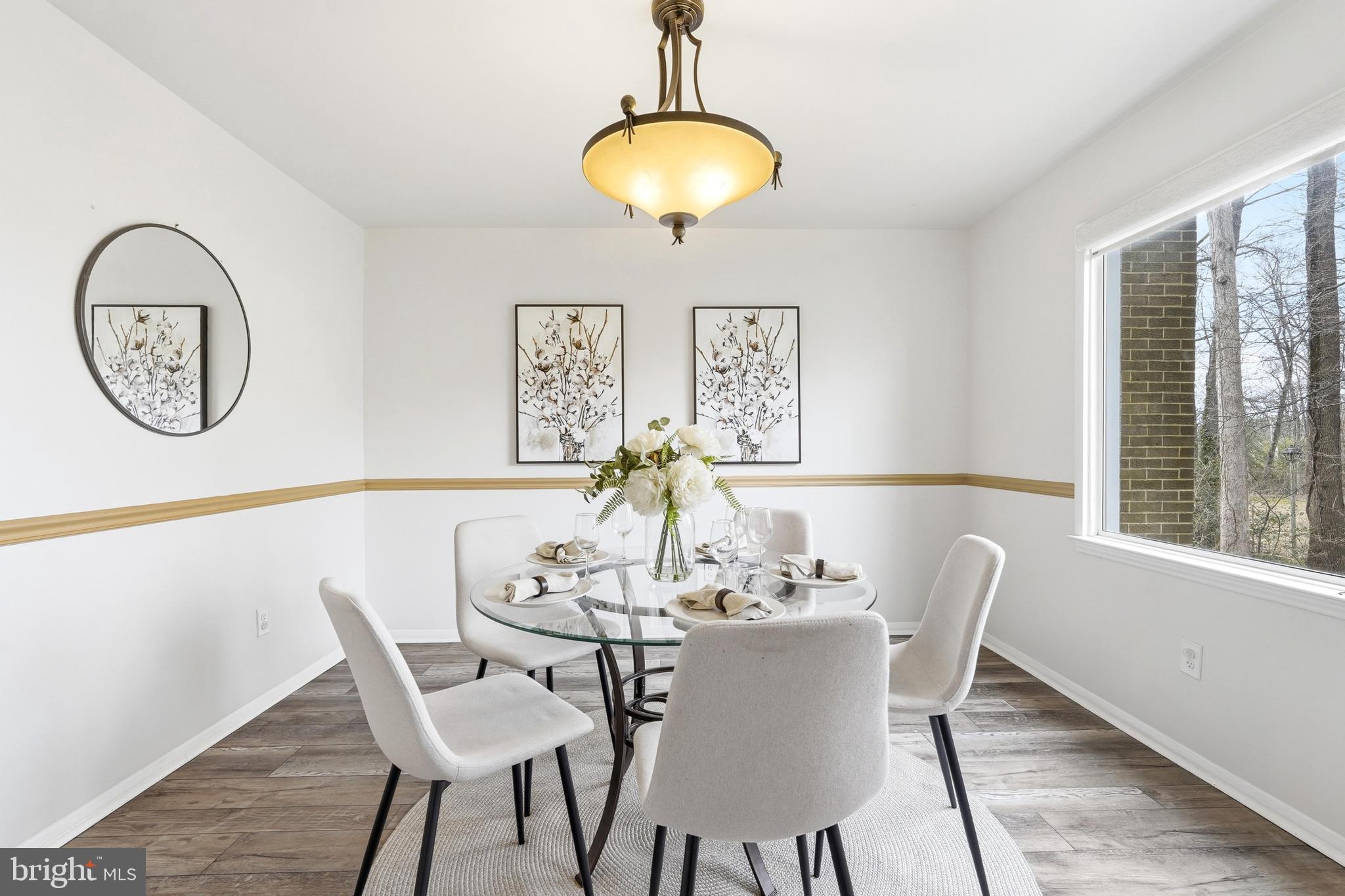 STRATHMEADE SQUARE - Residential