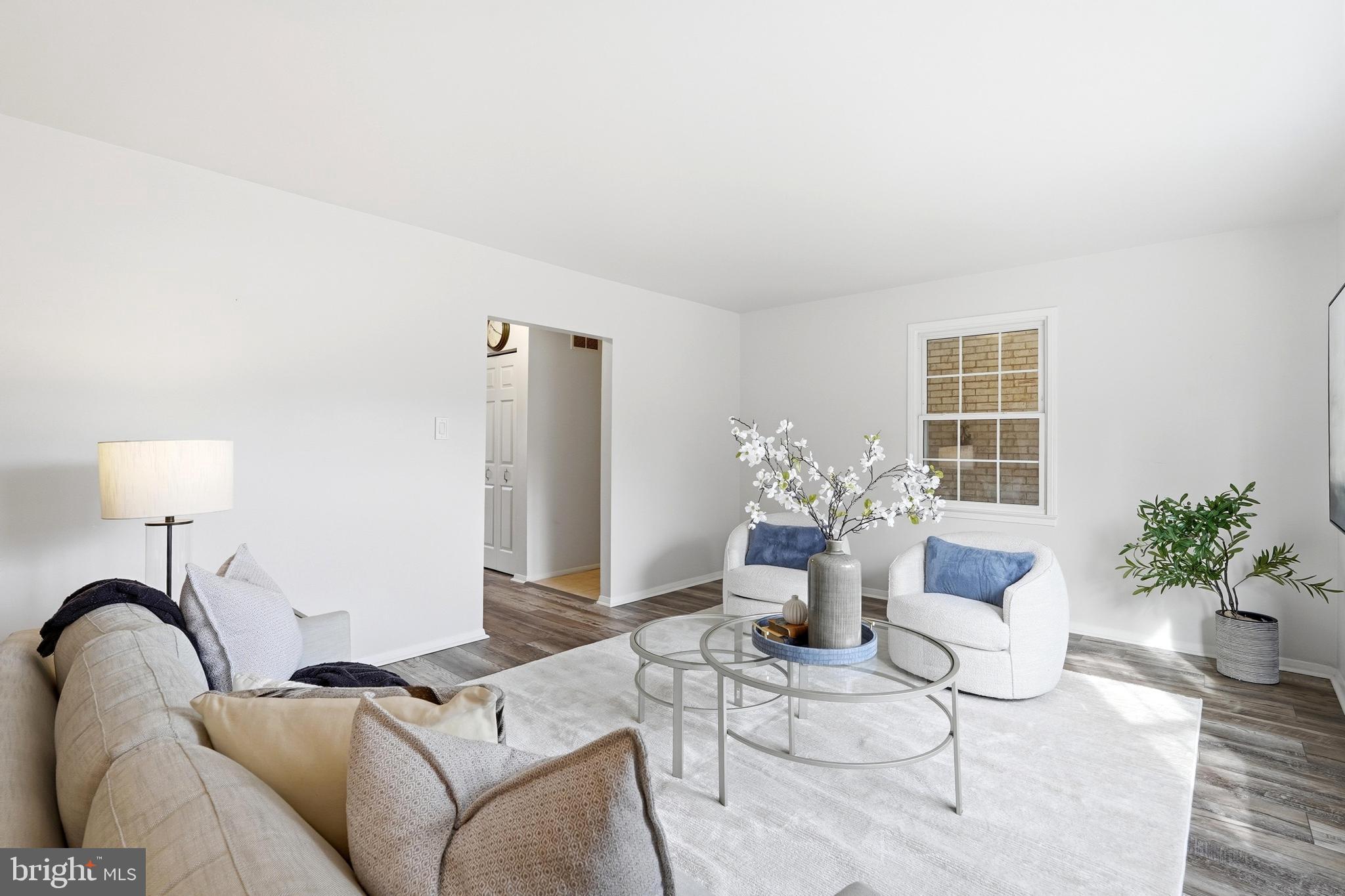 STRATHMEADE SQUARE - Residential