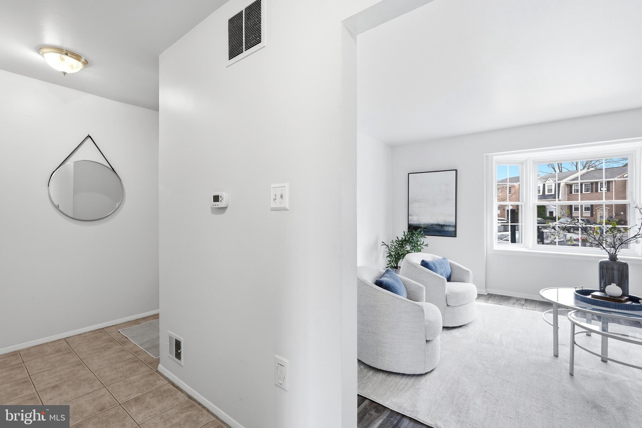 STRATHMEADE SQUARE - Residential