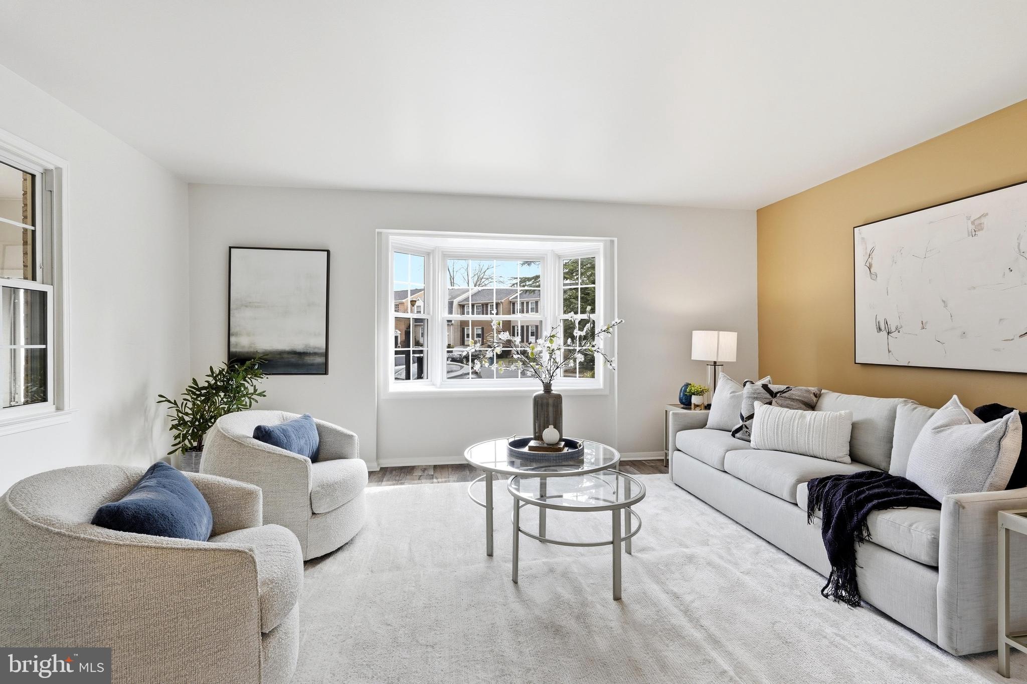 STRATHMEADE SQUARE - Residential