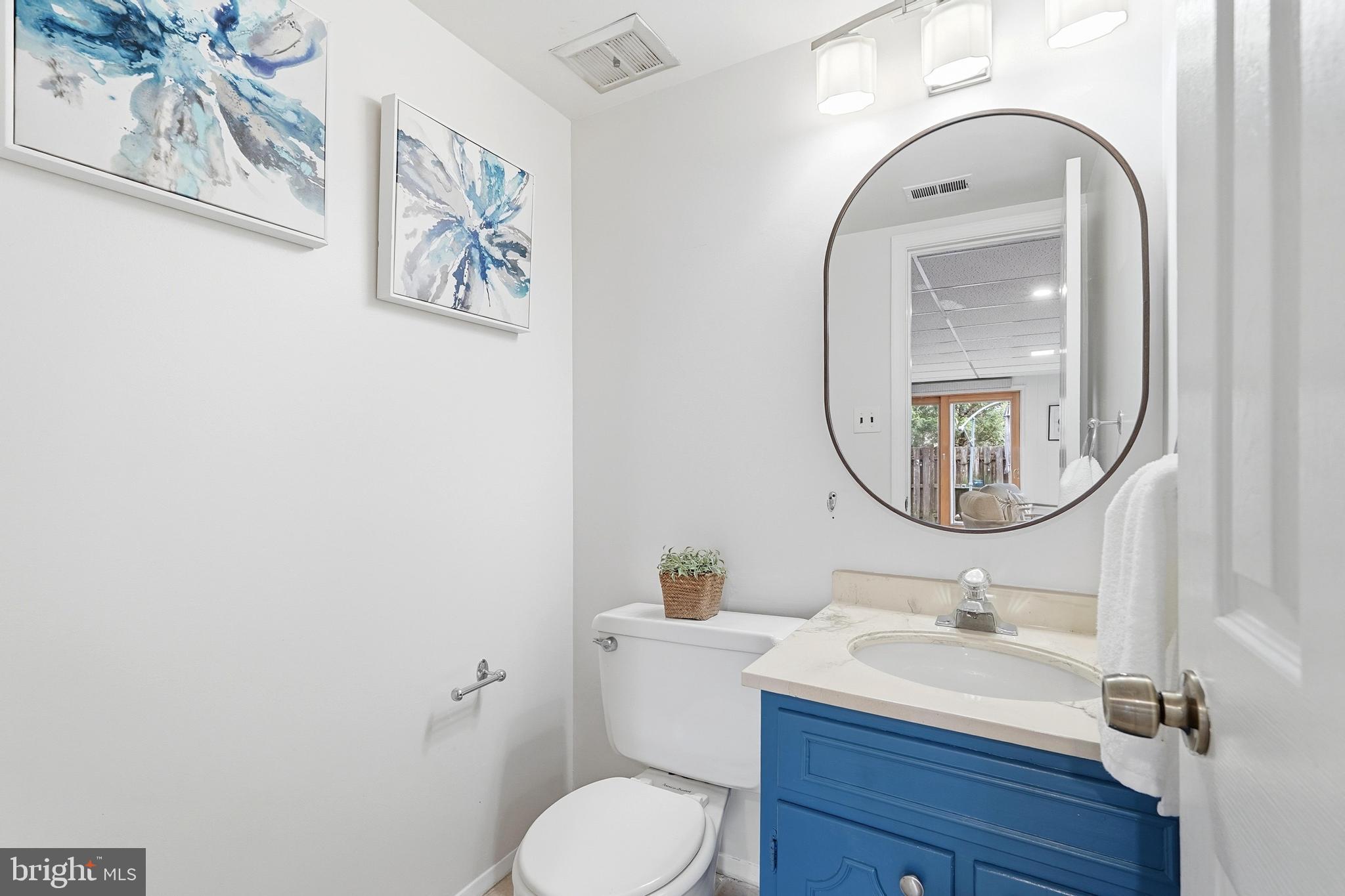 STRATHMEADE SQUARE - Residential