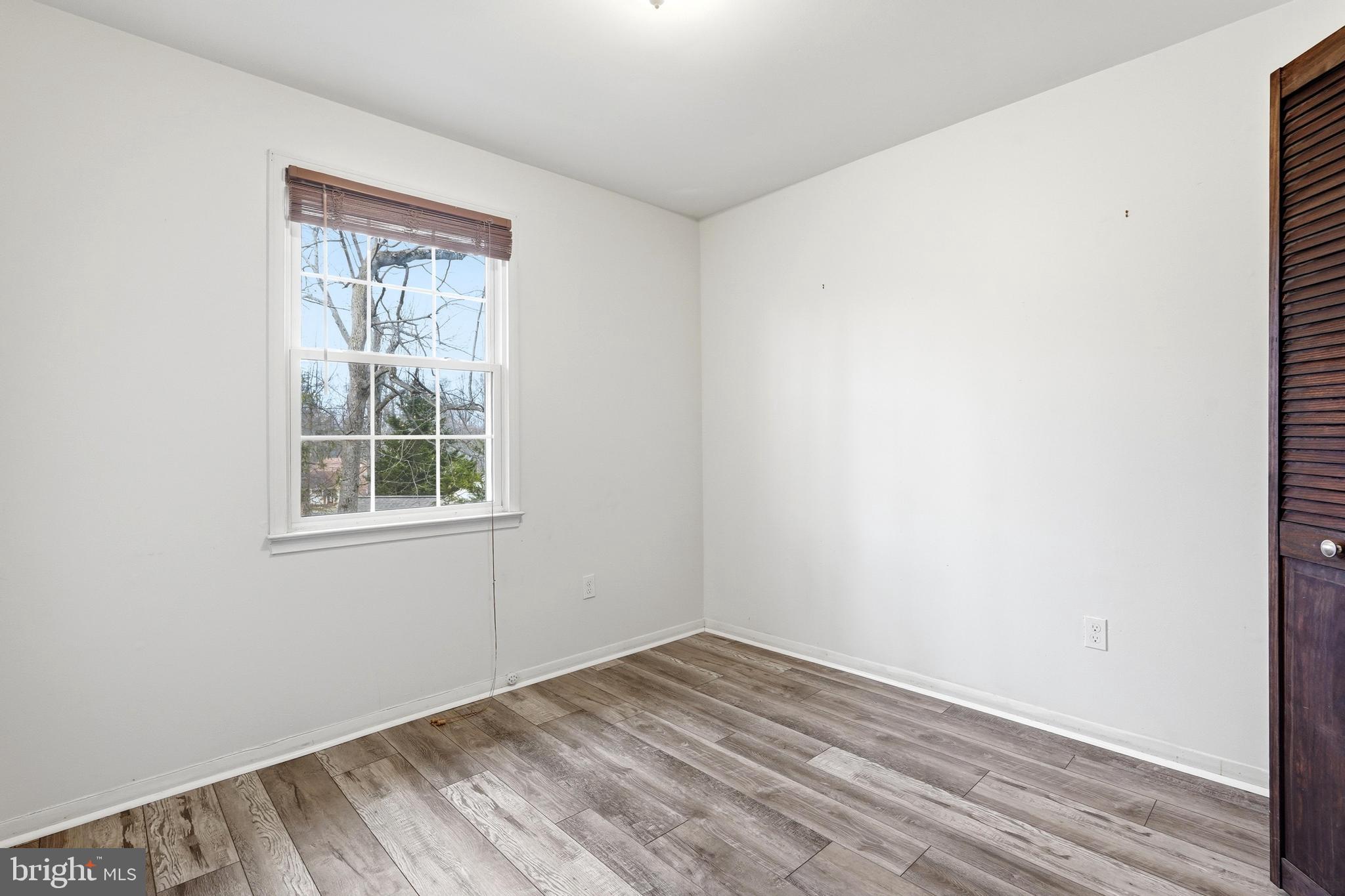 STRATHMEADE SQUARE - Residential