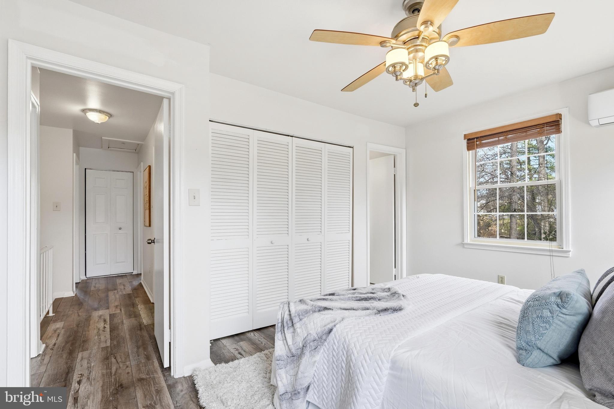 STRATHMEADE SQUARE - Residential