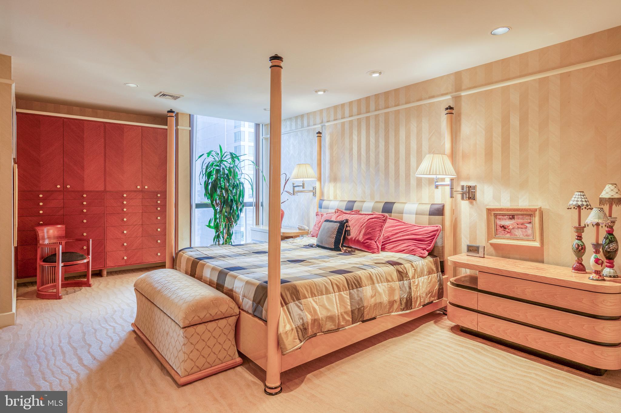 WASHINGTON SQ WEST - Residential