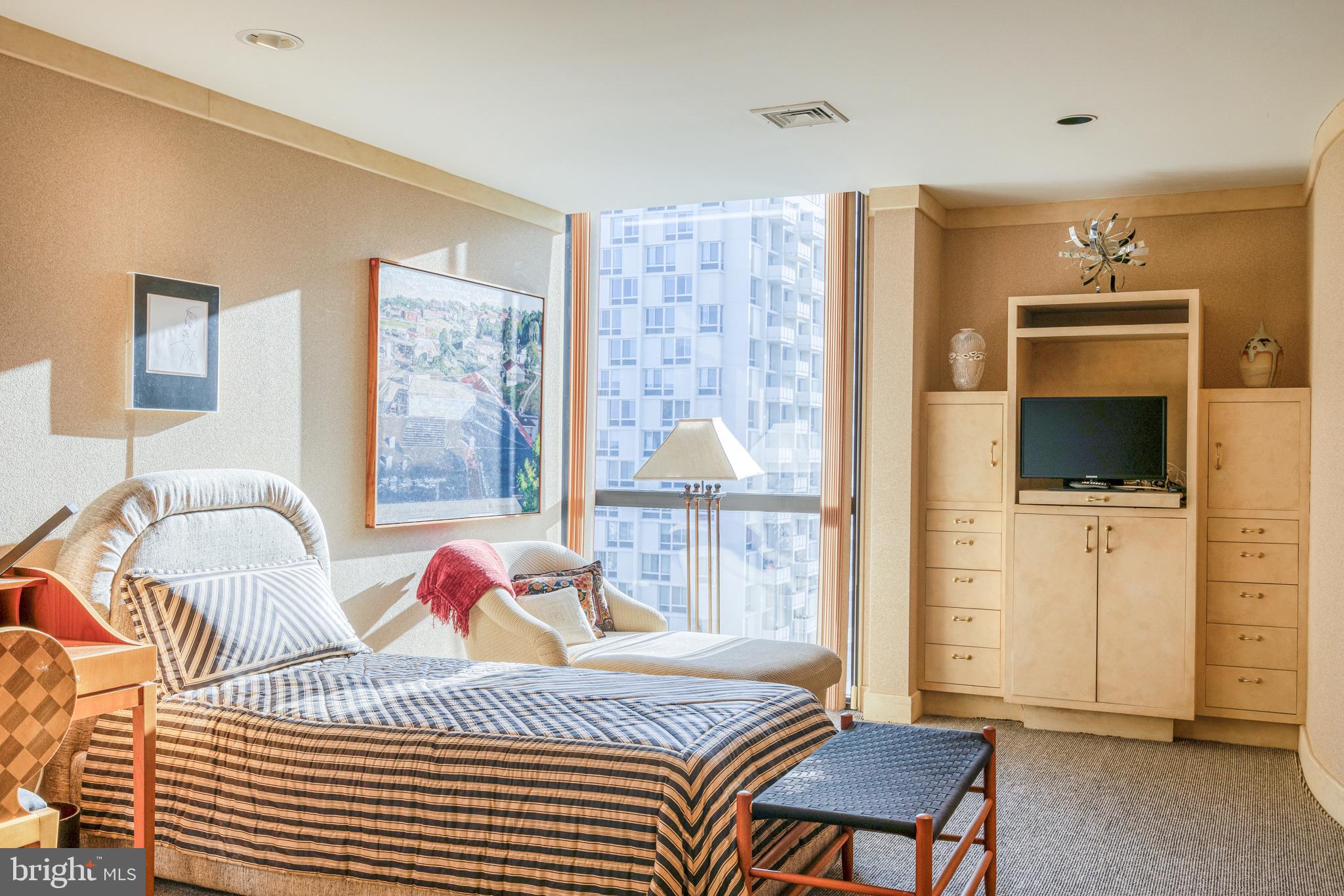 WASHINGTON SQ WEST - Residential