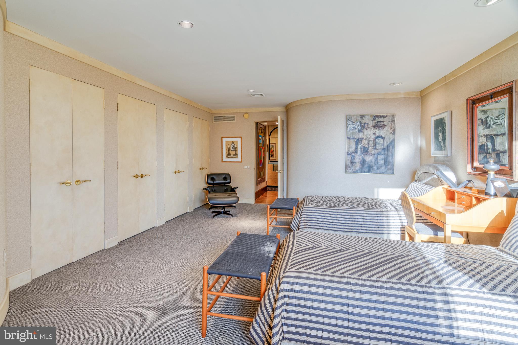 WASHINGTON SQ WEST - Residential