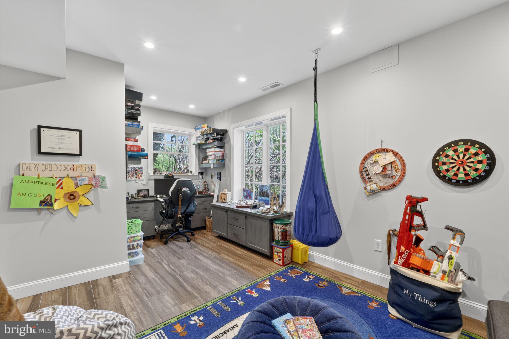 LOTHIAN - Residential