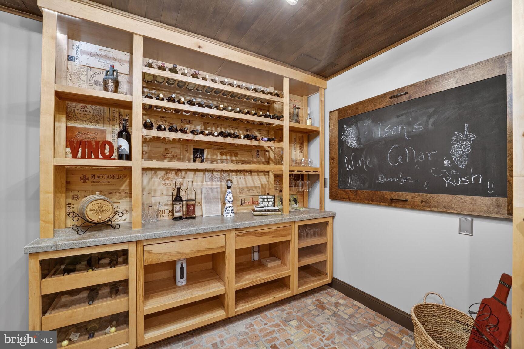 LOTHIAN - Residential