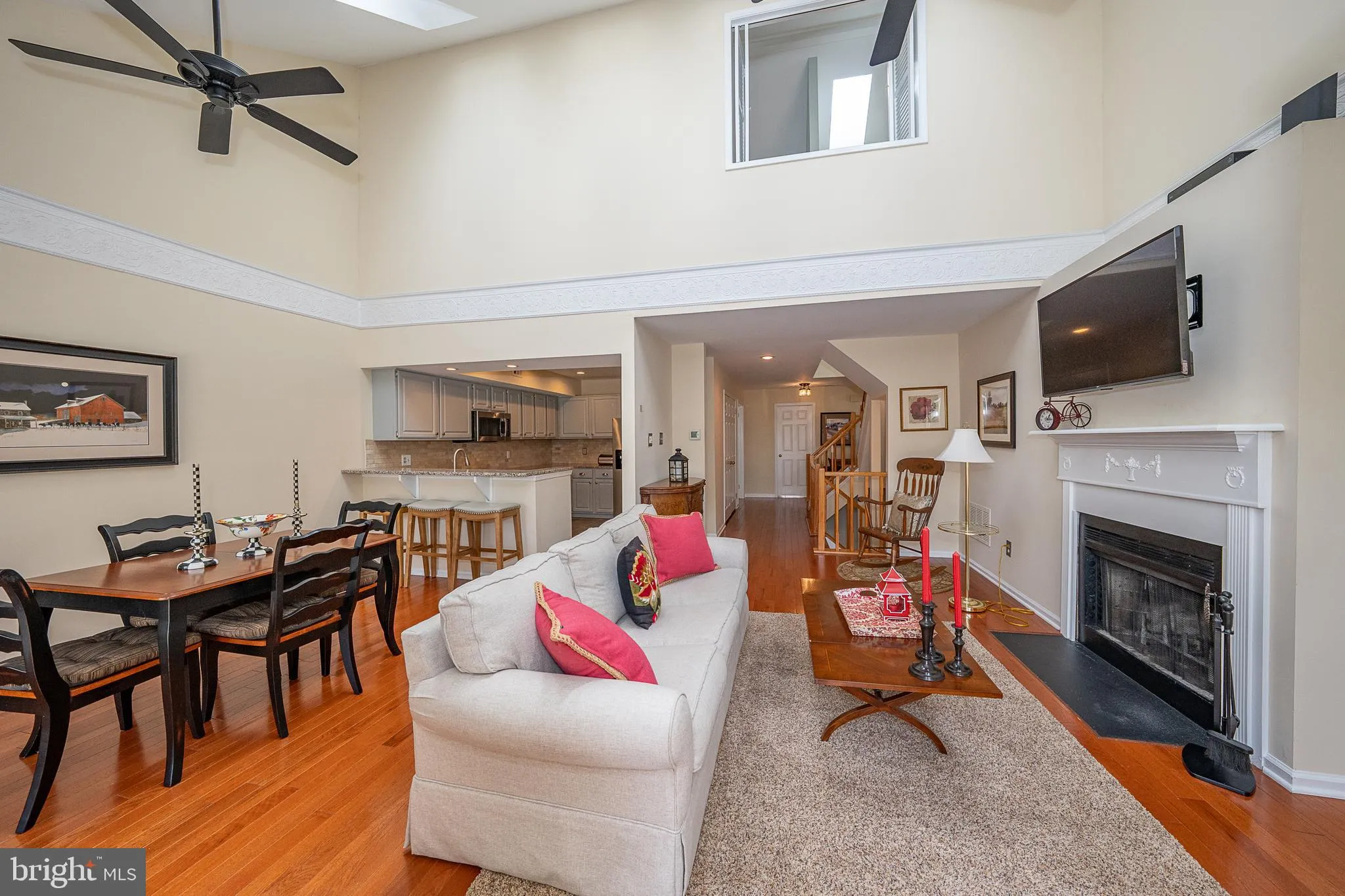 Chesterbrook, Pennsylvania 19087, United States, 2 Bedrooms Bedrooms, ,3 BathroomsBathrooms,Residential,Contingent,203197