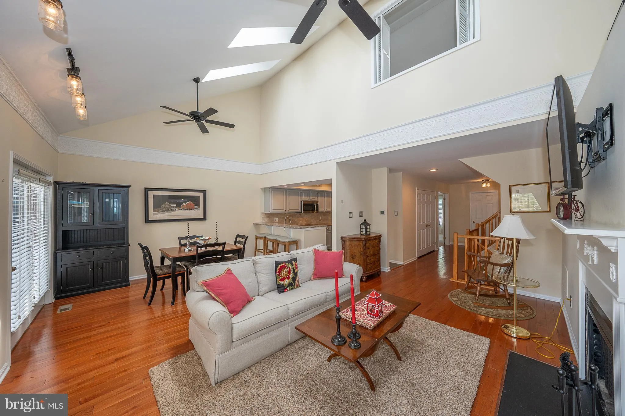 Chesterbrook, Pennsylvania 19087, United States, 2 Bedrooms Bedrooms, ,3 BathroomsBathrooms,Residential,Contingent,203197