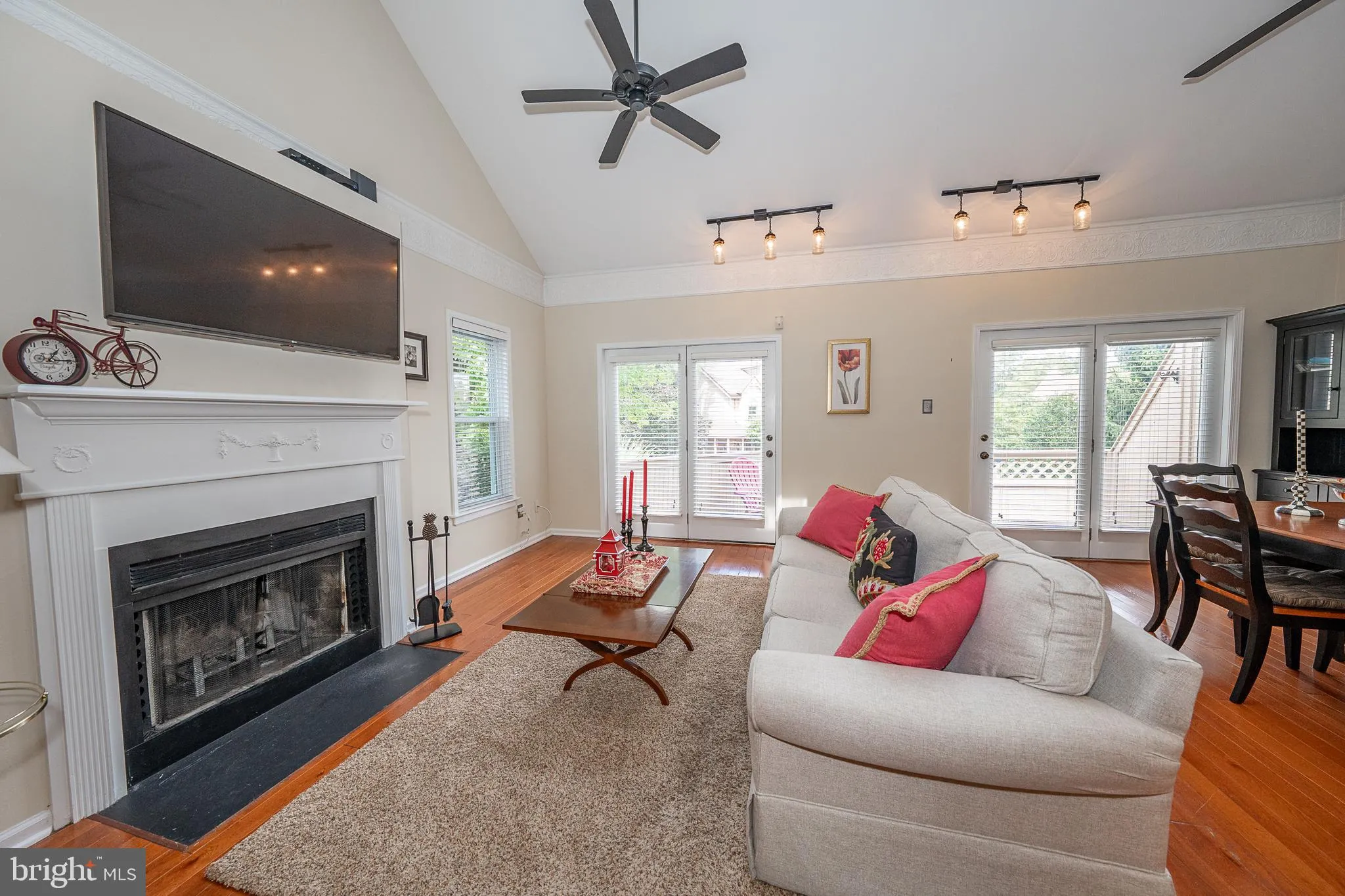 Chesterbrook, Pennsylvania 19087, United States, 2 Bedrooms Bedrooms, ,3 BathroomsBathrooms,Residential,Contingent,203197