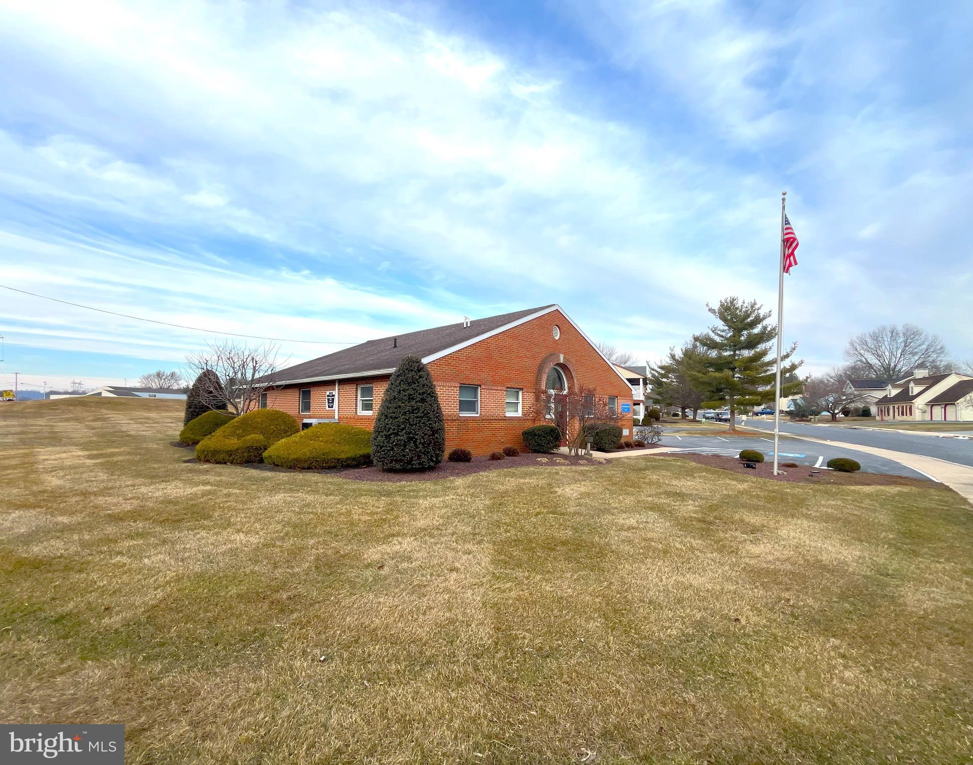 2 CARDINAL DRIVE