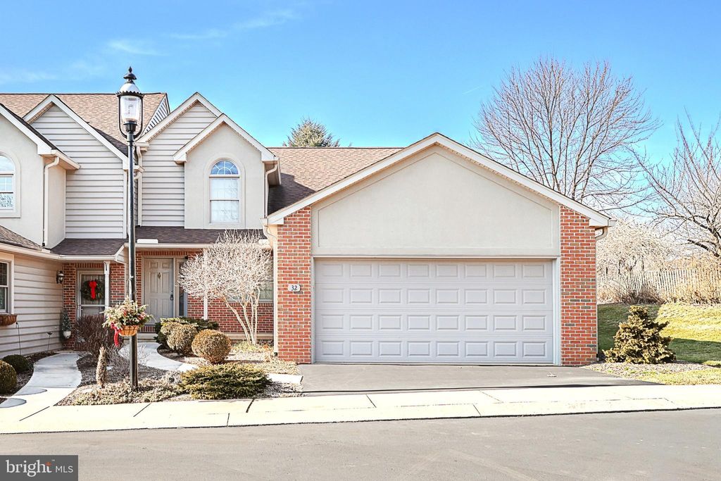 Photo of 32 CARDIFF CT, LITITZ, PA 17543 (MLS # PALA2030564)