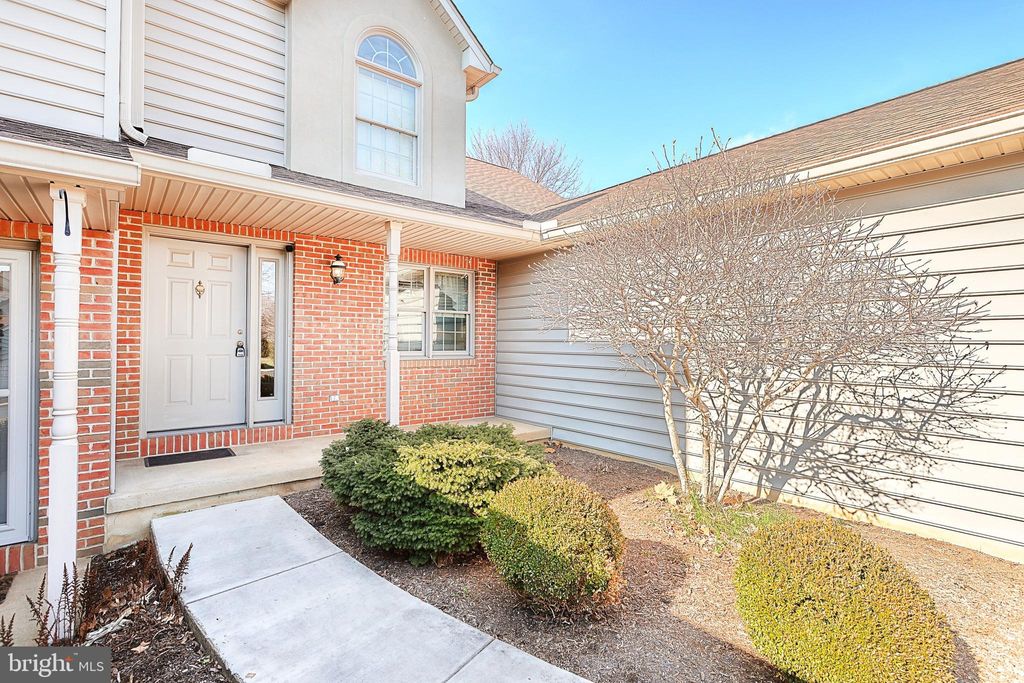 Photo of 32 CARDIFF CT, LITITZ, PA 17543 (MLS # PALA2030564)