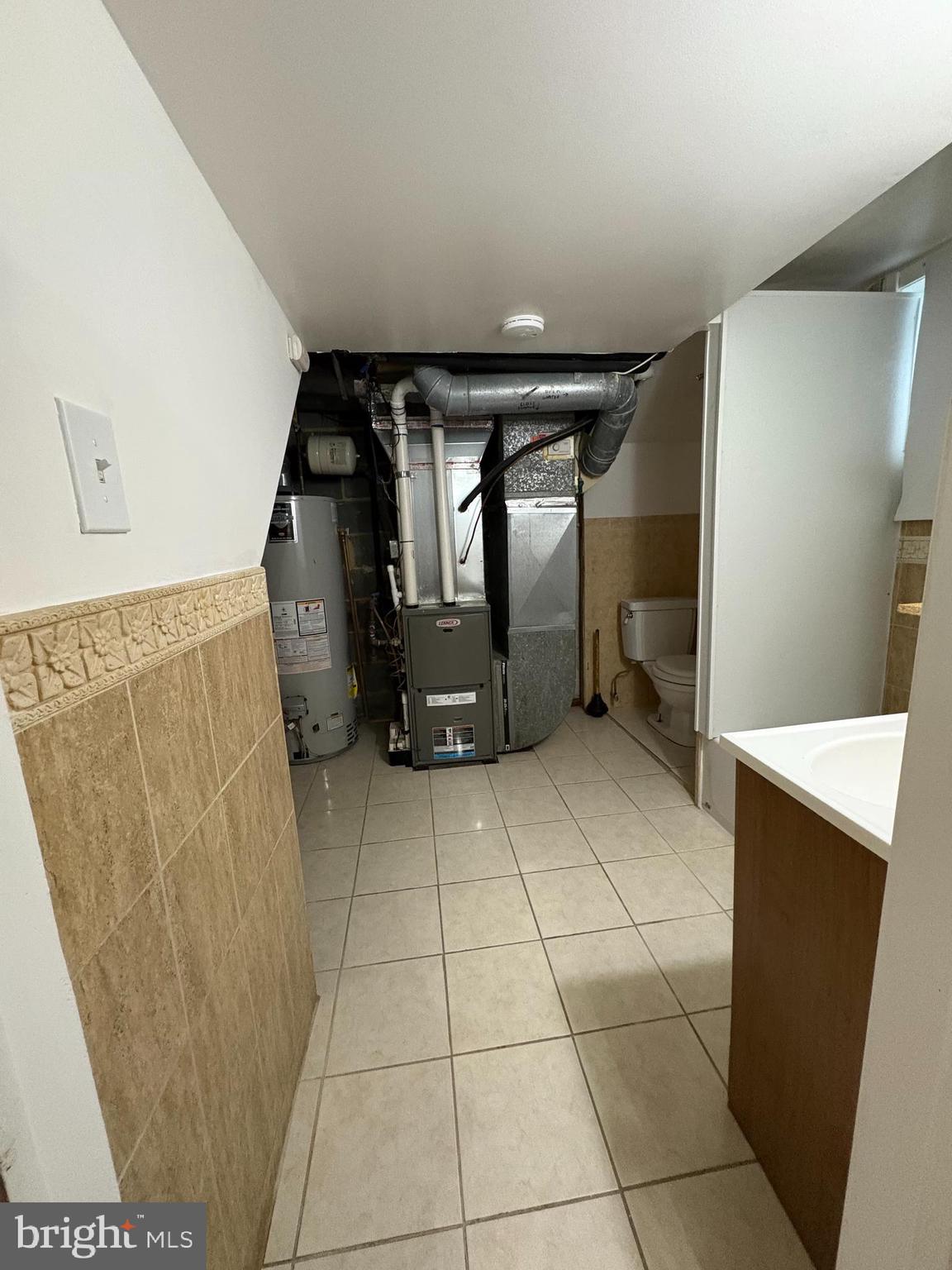 HILLANDALE FOREST - Residential