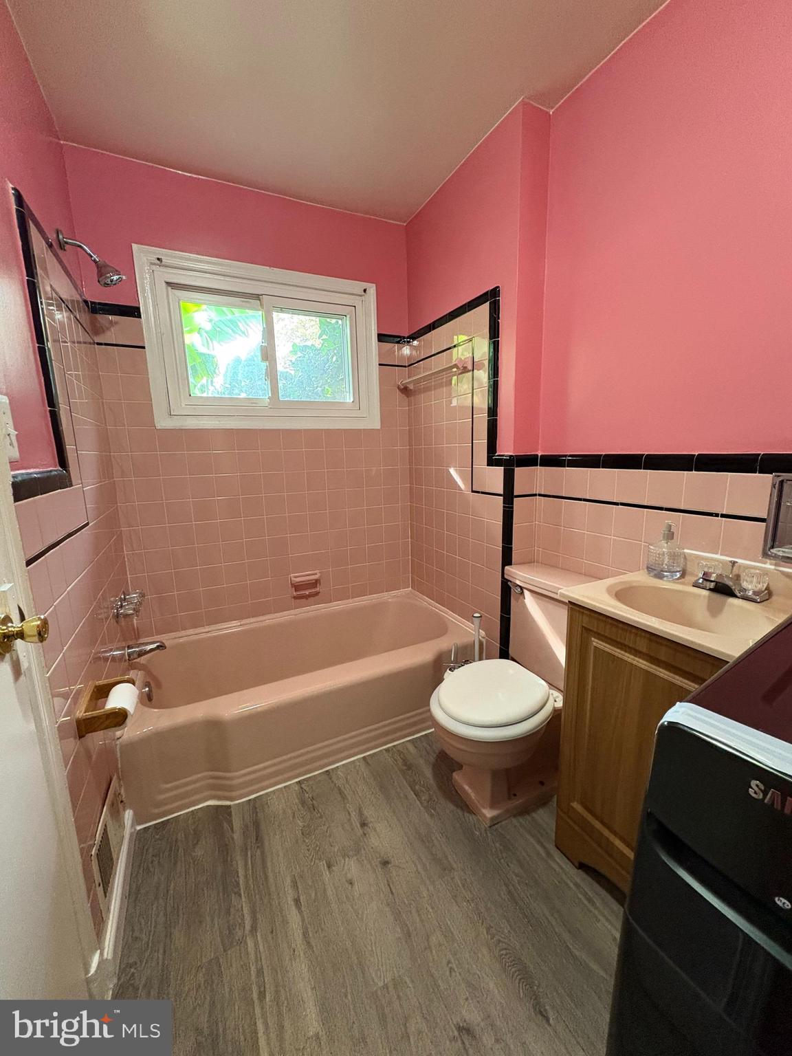 HILLANDALE FOREST - Residential